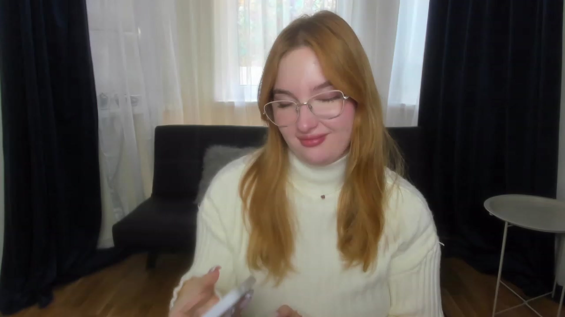 Gallery image thumbnail from AnaFoxy's myfreecams stream on, 10/16/2023, 08:06 image 10 of 20