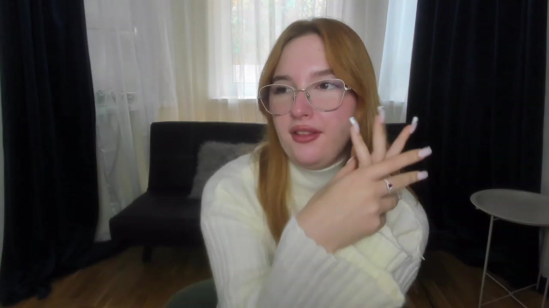 Gallery image thumbnail from AnaFoxy's myfreecams stream on, 10/16/2023, 08:06 image 6 of 20