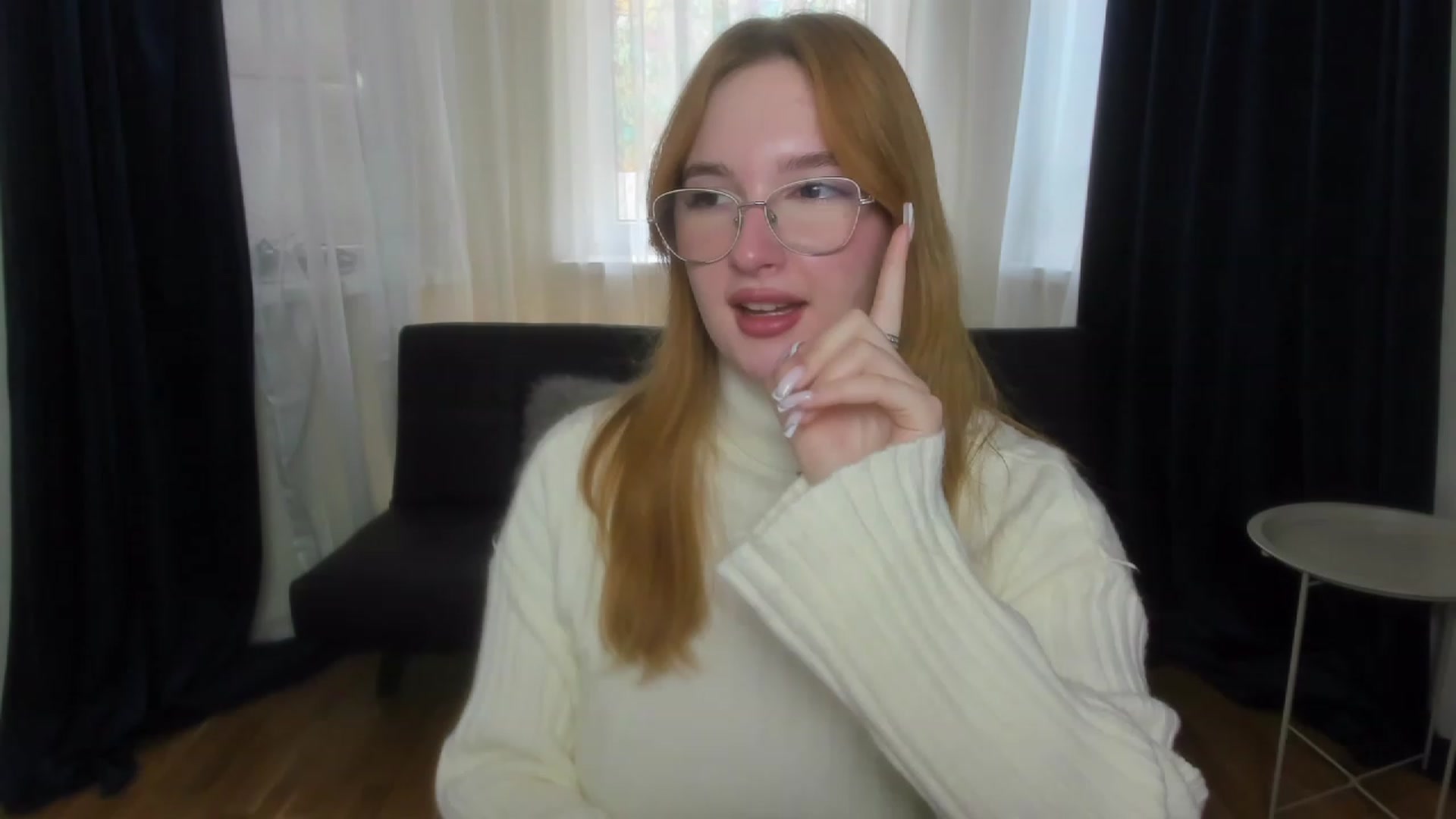 Gallery image thumbnail from AnaFoxy's myfreecams stream on, 10/16/2023, 08:06 image 7 of 20