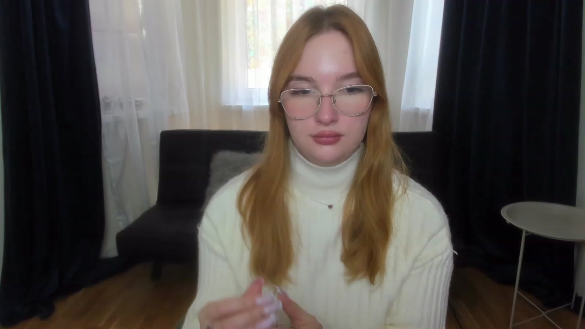 Gallery image thumbnail from AnaFoxy's myfreecams stream on, 10/16/2023, 08:06 image 16 of 20