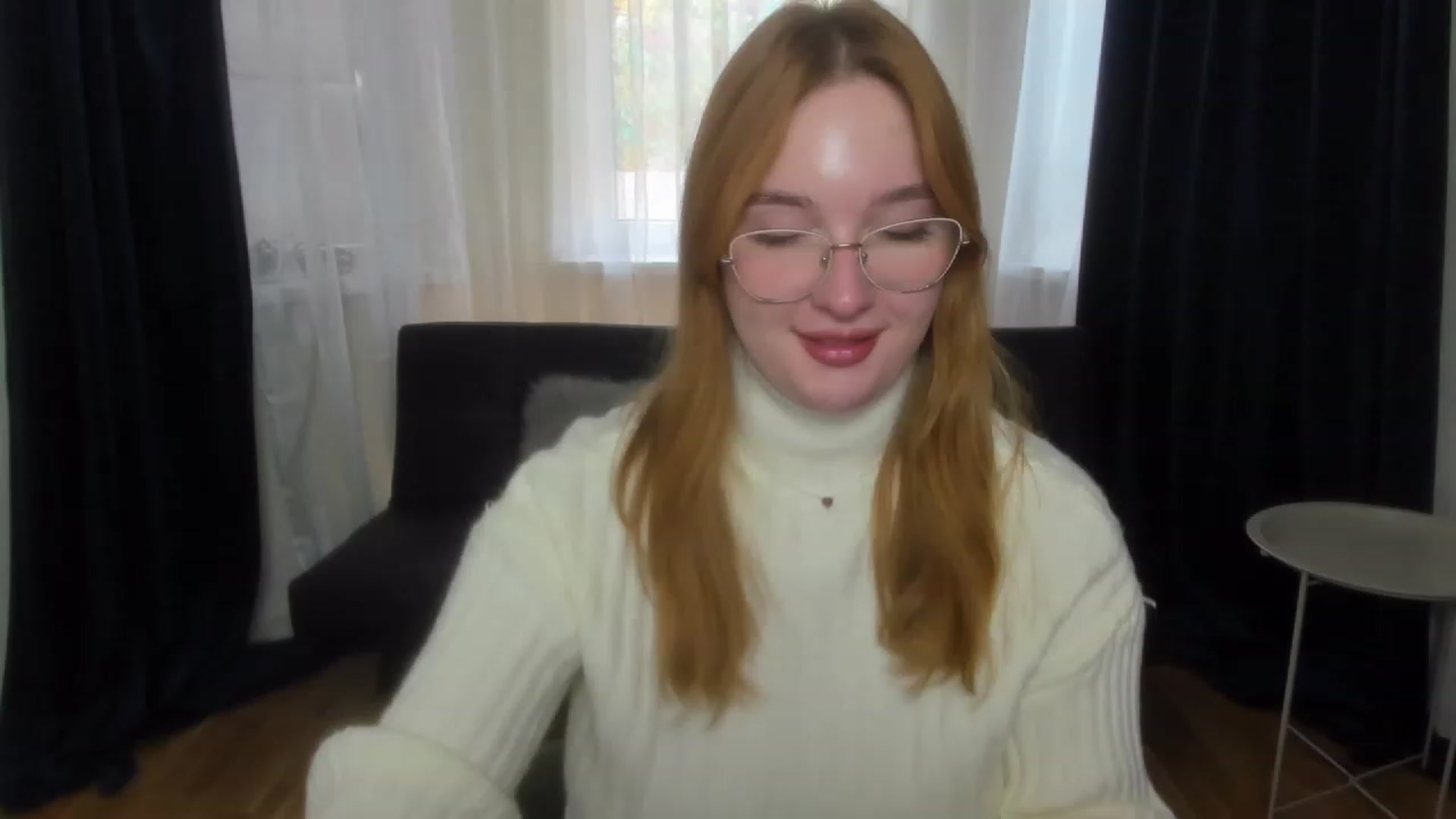 Gallery image thumbnail from AnaFoxy's myfreecams stream on, 10/16/2023, 08:06 image 14 of 20