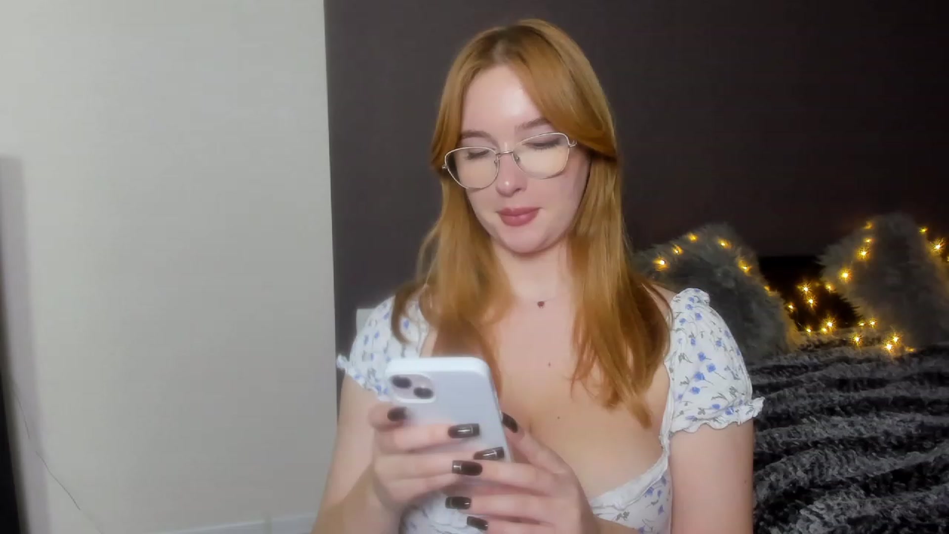 Gallery image thumbnail from AnaFoxy's myfreecams stream on, 10/23/2023, 11:11 image 4 of 20