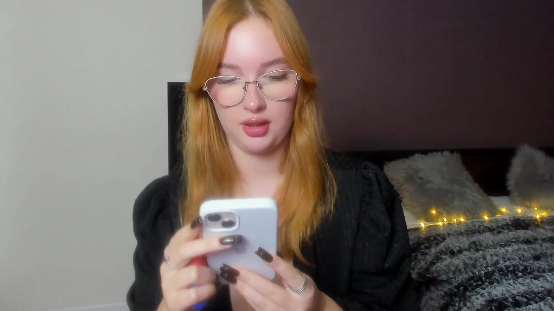 Gallery image thumbnail from AnaFoxy's myfreecams stream on, 10/26/2023, 11:17 image 7 of 20