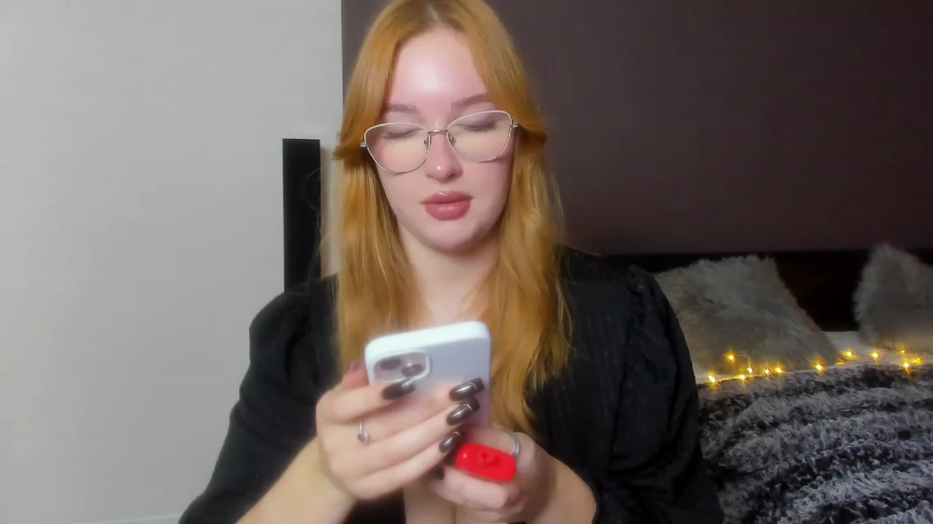 Gallery image thumbnail from AnaFoxy's myfreecams stream on, 10/26/2023, 11:17 image 17 of 20