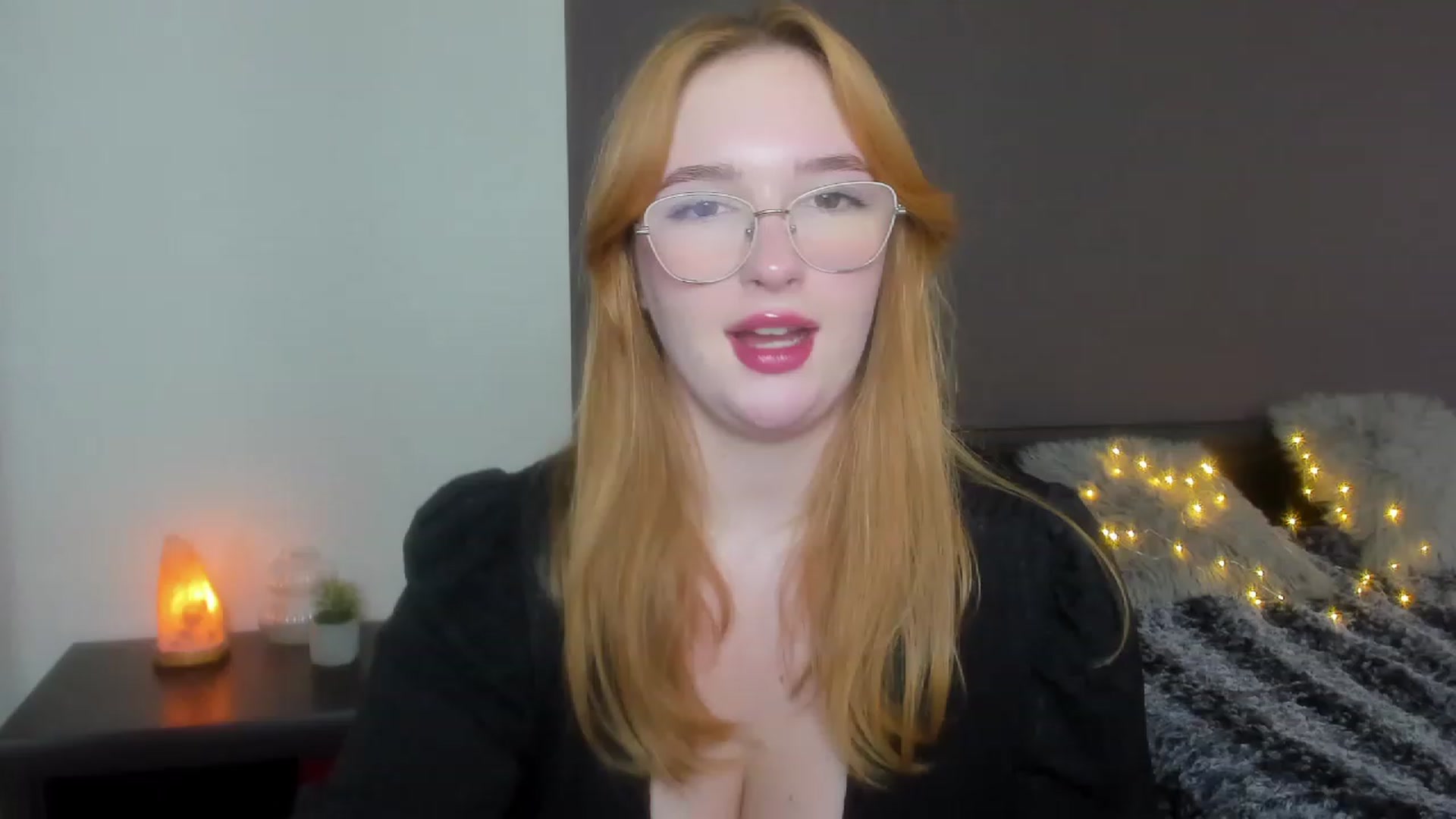 Gallery image thumbnail from AnaFoxy's myfreecams stream on, 10/30/2023, 12:30 image 9 of 20