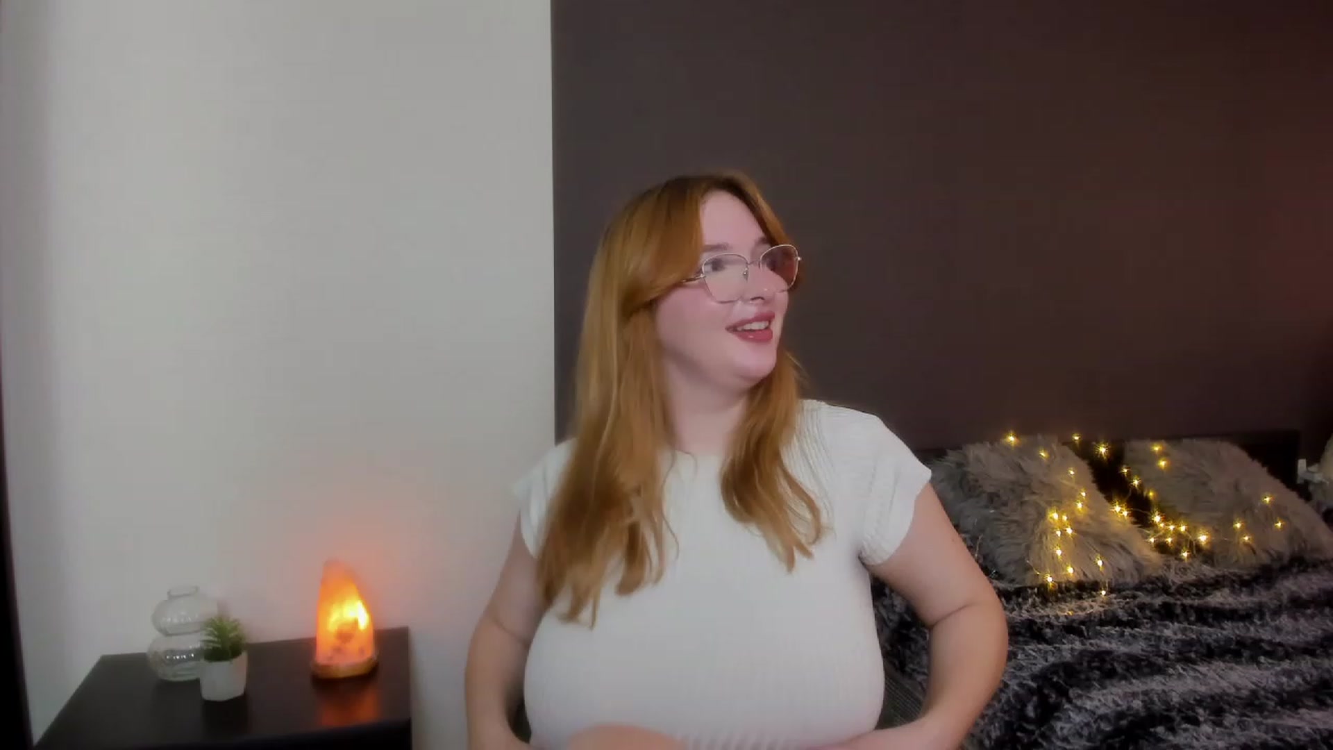 Gallery image thumbnail from AnaFoxy's myfreecams stream on, 11/05/2023, 12:54 image 15 of 20