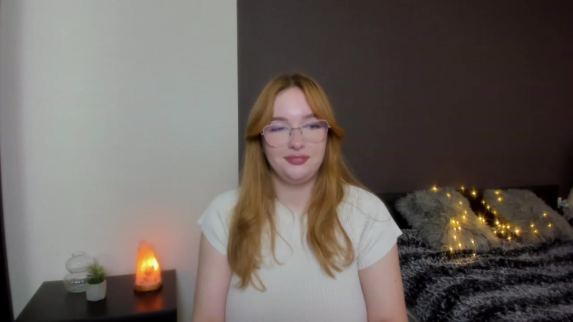 Gallery image thumbnail from AnaFoxy's myfreecams stream on, 11/05/2023, 12:54 image 8 of 20