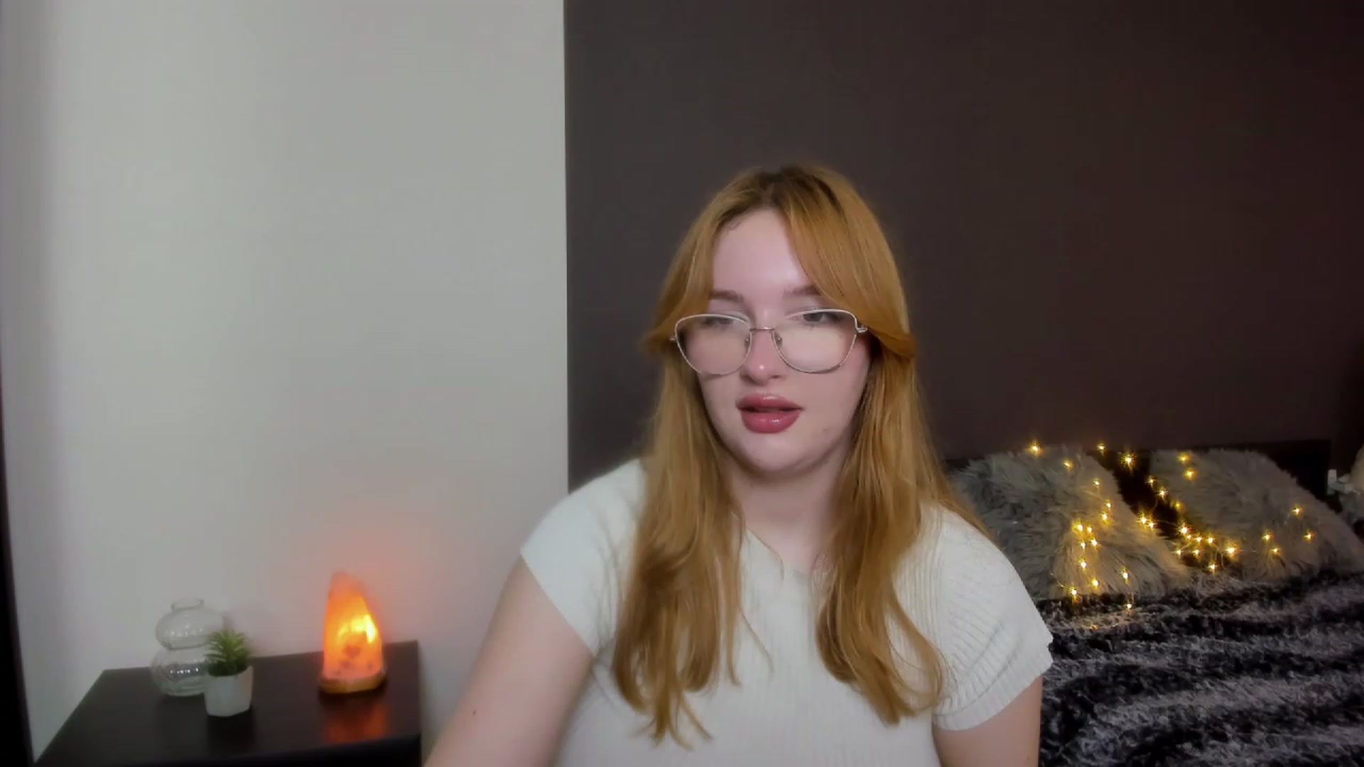 Gallery image thumbnail from AnaFoxy's myfreecams stream on, 11/05/2023, 12:54 image 12 of 20