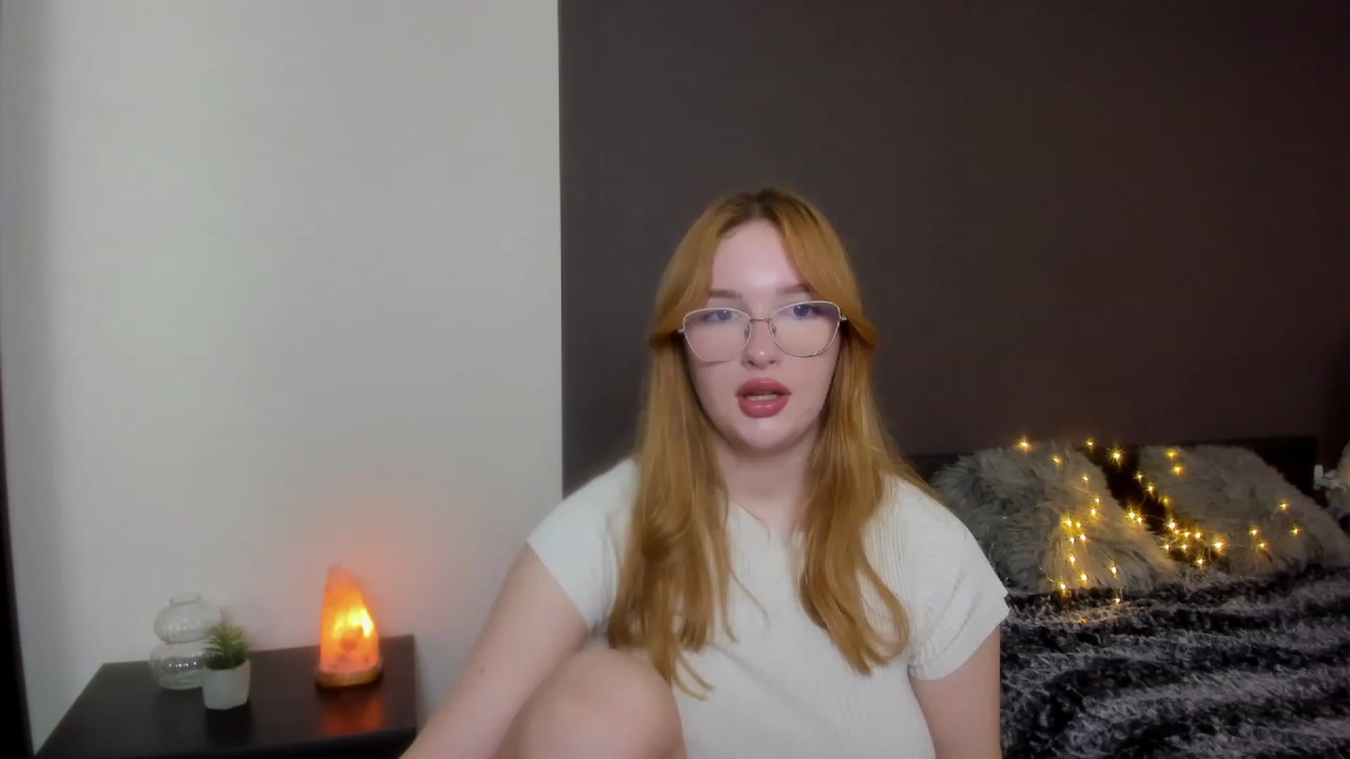 Gallery image thumbnail from AnaFoxy's myfreecams stream on, 11/05/2023, 12:54 image 11 of 20