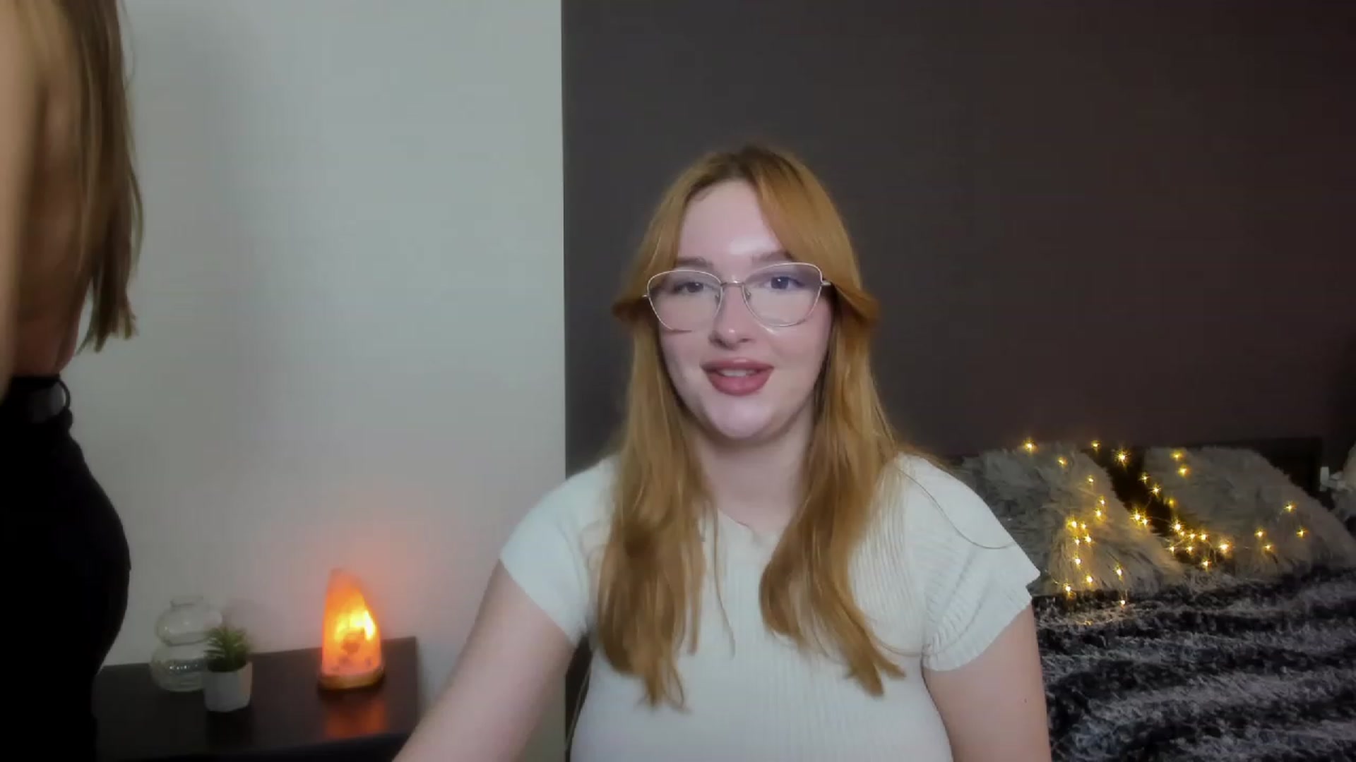 Gallery image thumbnail from AnaFoxy's myfreecams stream on, 11/05/2023, 12:54 image 17 of 20