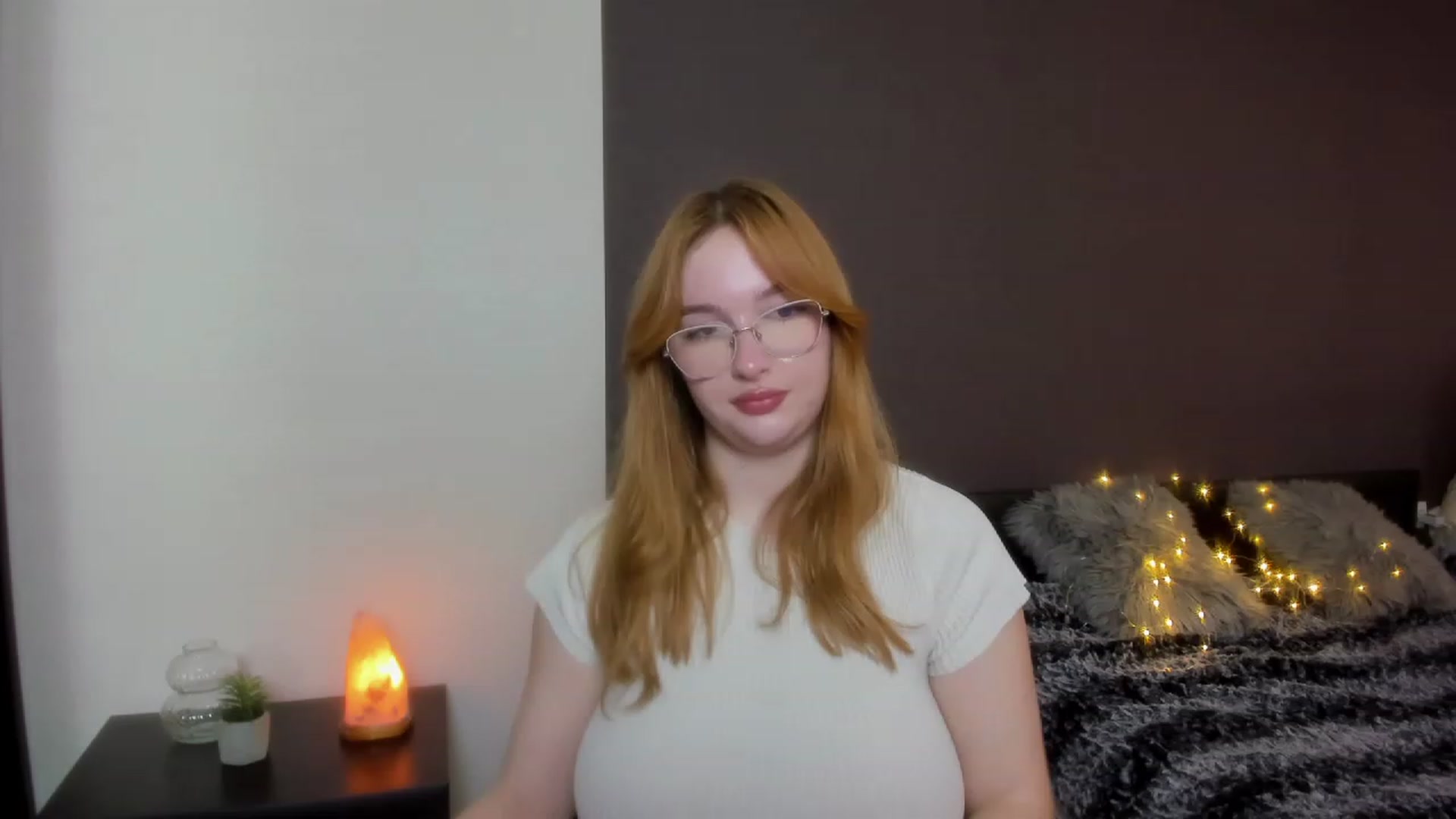 Gallery image thumbnail from AnaFoxy's myfreecams stream on, 11/05/2023, 12:54 image 1 of 20