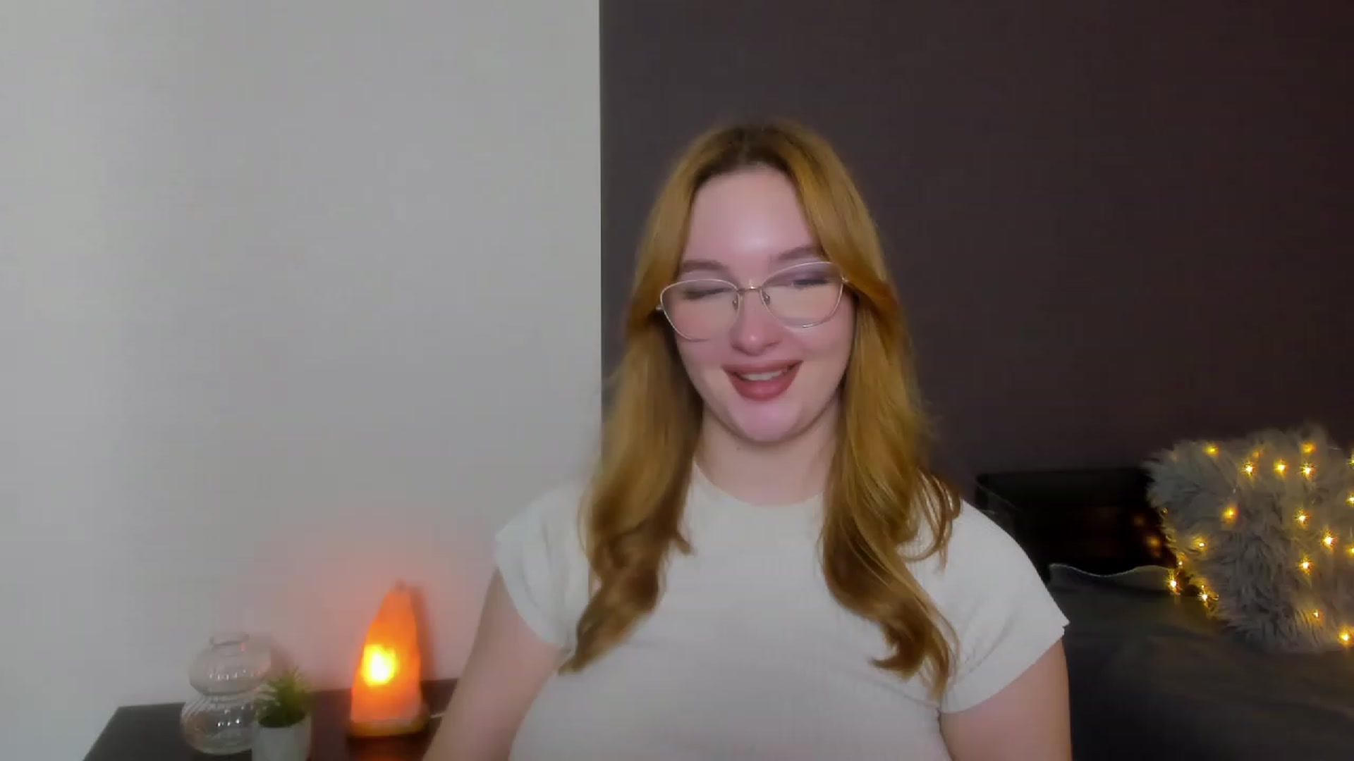 Gallery image thumbnail from AnaFoxy's myfreecams stream on, 11/13/2023, 10:48 image 10 of 20