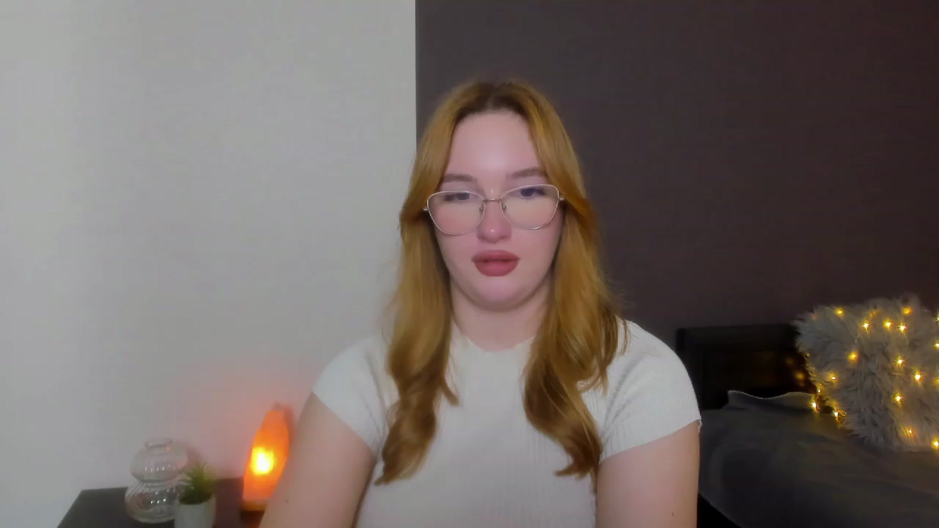 Gallery image thumbnail from AnaFoxy's myfreecams stream on, 11/13/2023, 10:48 image 7 of 20