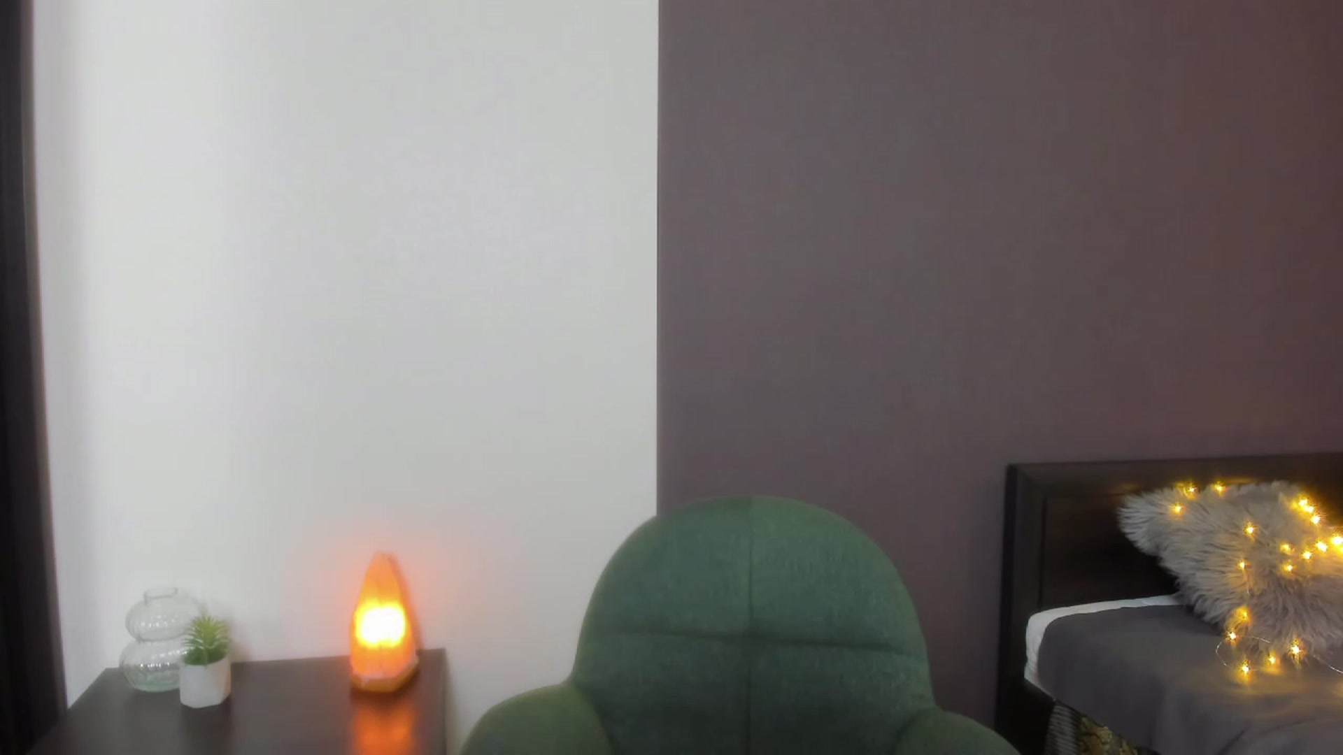 Gallery image thumbnail from AnaFoxy's myfreecams stream on, 11/16/2023, 12:02 image 16 of 20