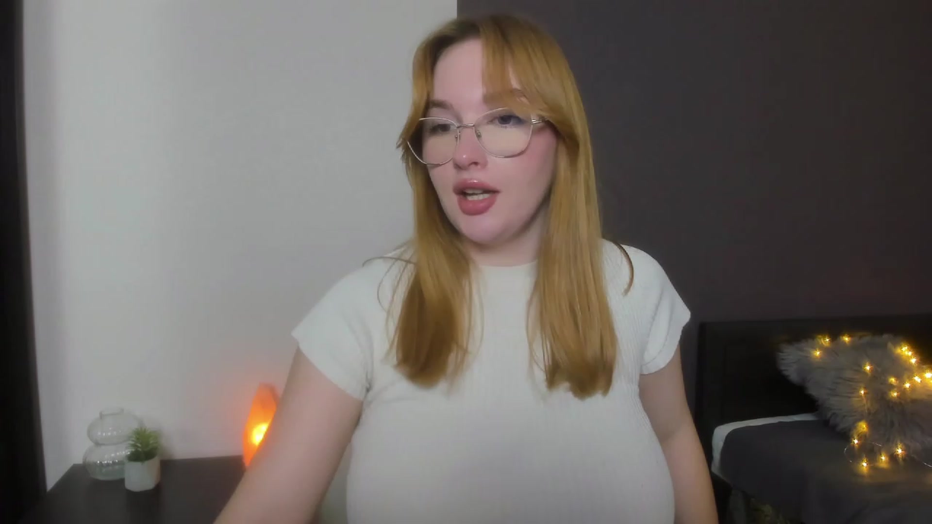 Gallery image thumbnail from AnaFoxy's myfreecams stream on, 11/16/2023, 12:02 image 19 of 20