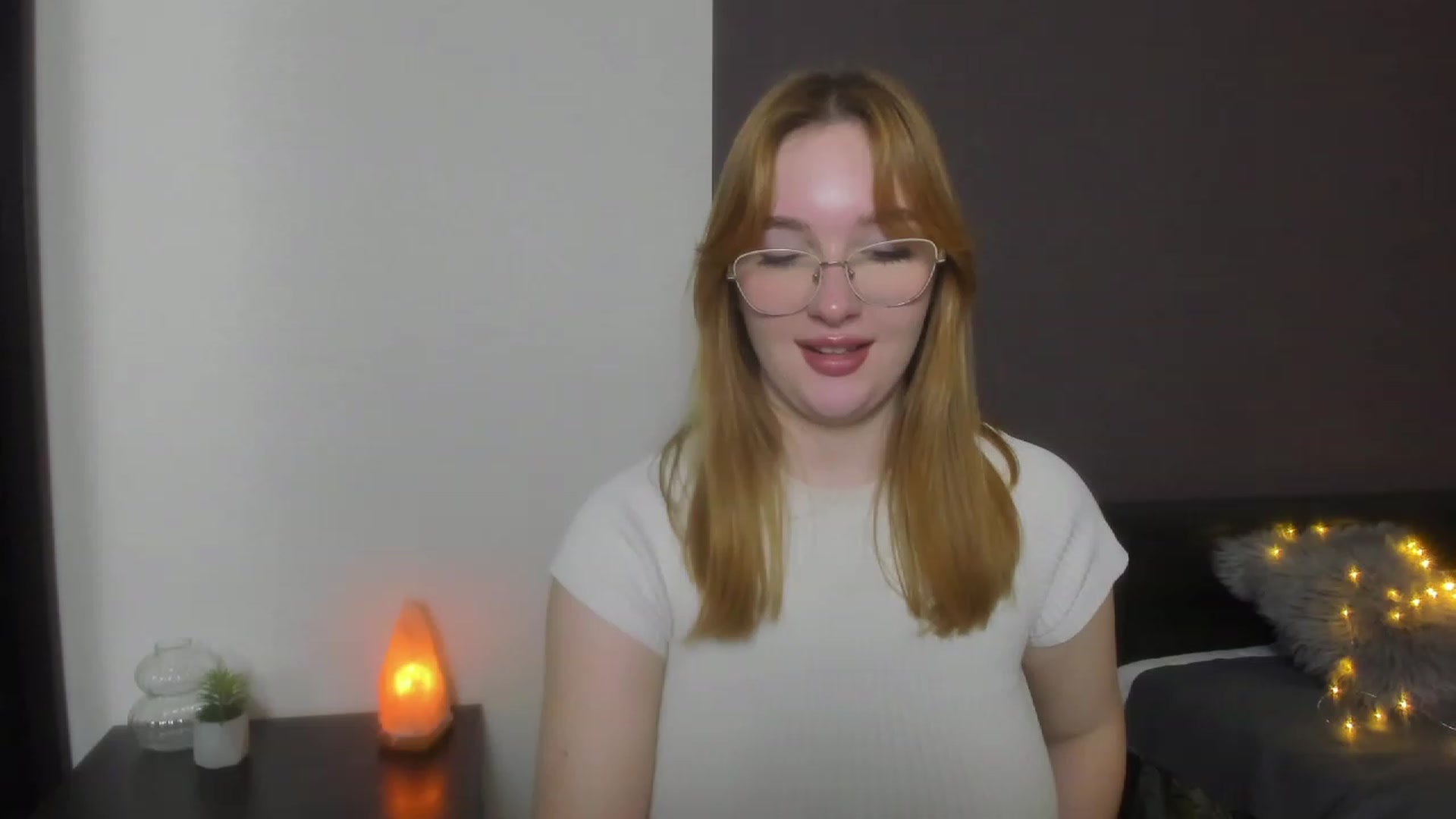 Gallery image thumbnail from AnaFoxy's myfreecams stream on, 11/16/2023, 12:02 image 7 of 20