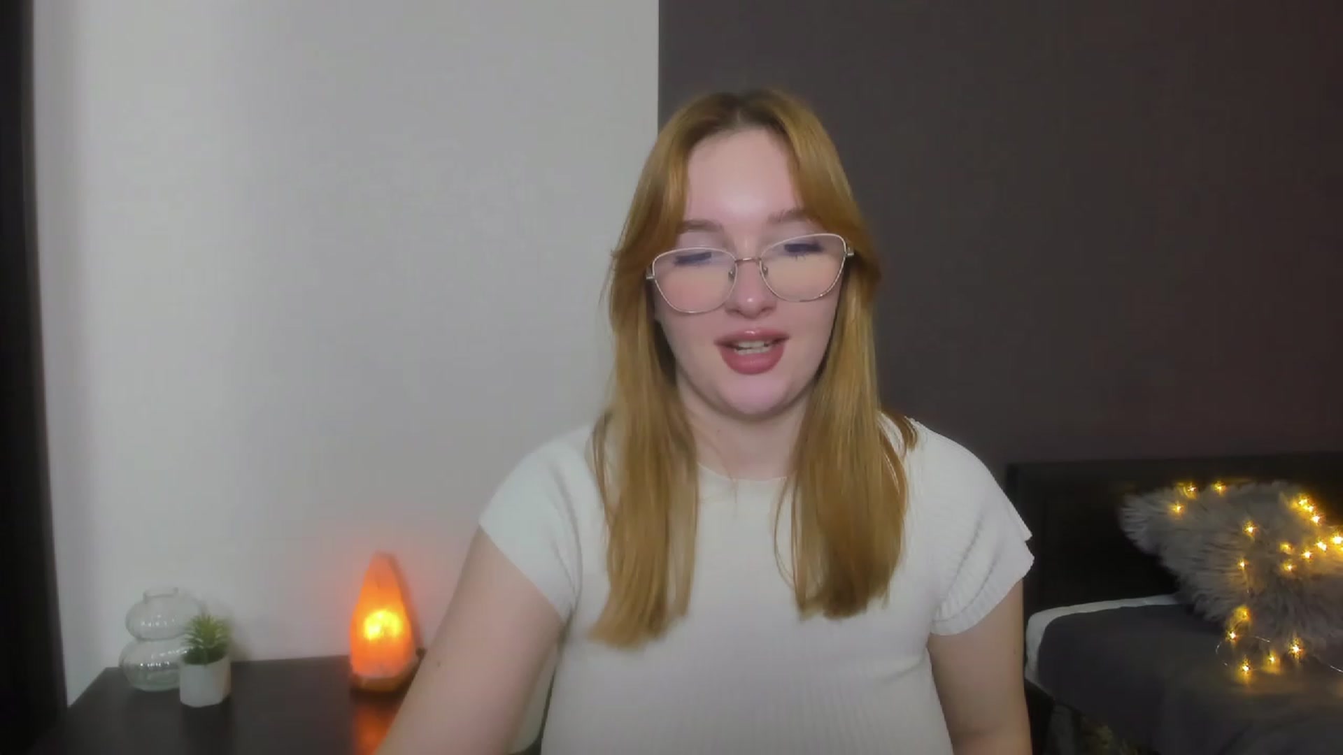Gallery image thumbnail from AnaFoxy's myfreecams stream on, 11/16/2023, 12:02 image 3 of 20