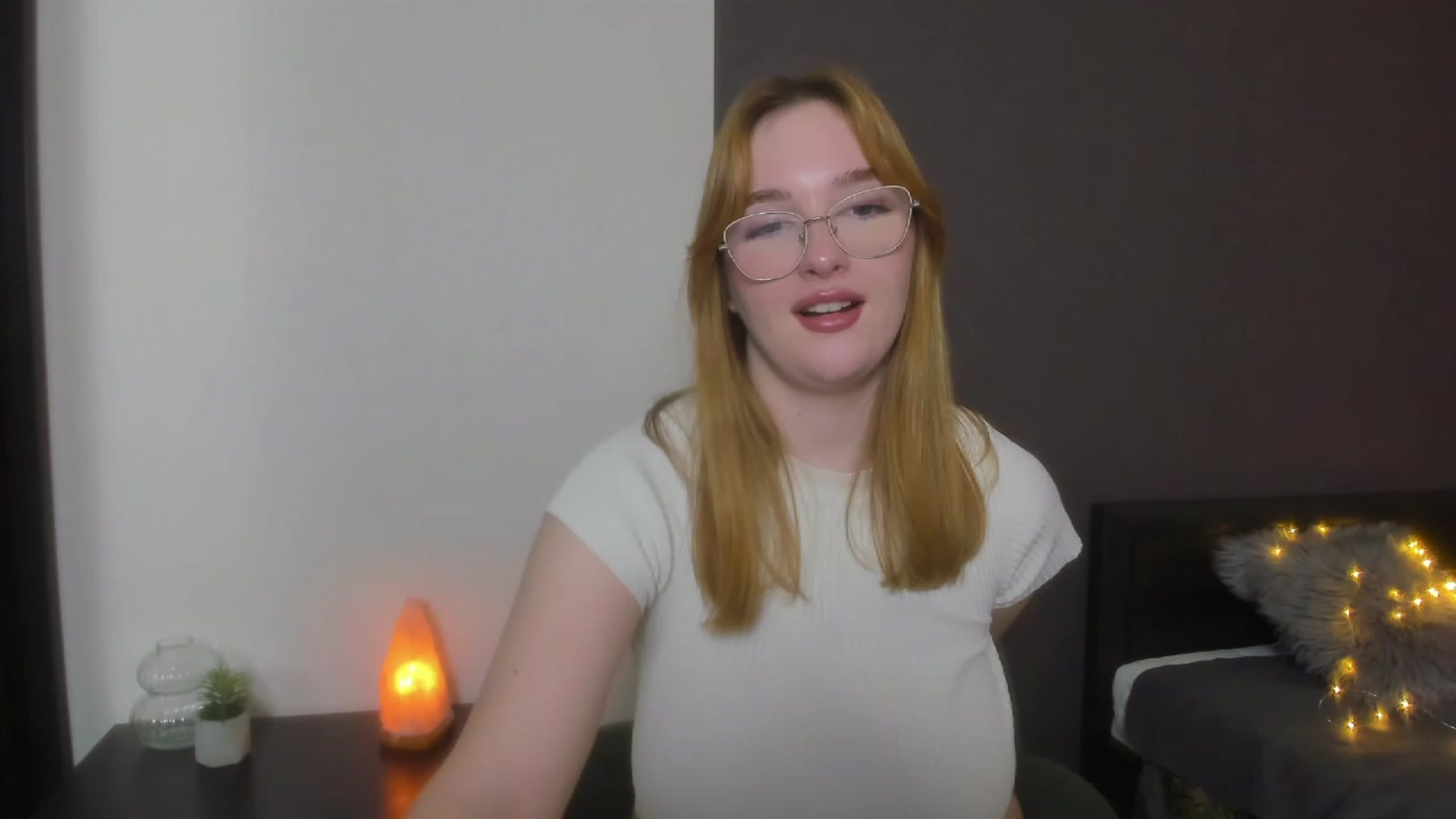 Gallery image thumbnail from AnaFoxy's myfreecams stream on, 11/16/2023, 12:02 image 11 of 20