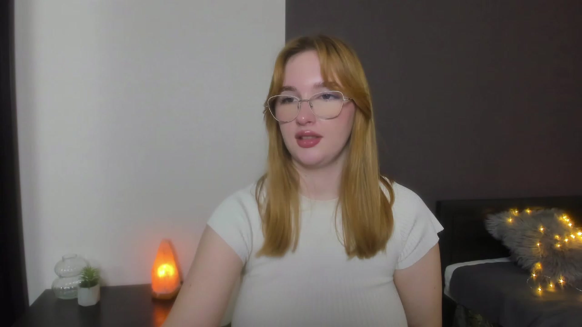 Gallery image thumbnail from AnaFoxy's myfreecams stream on, 11/16/2023, 12:02 image 6 of 20