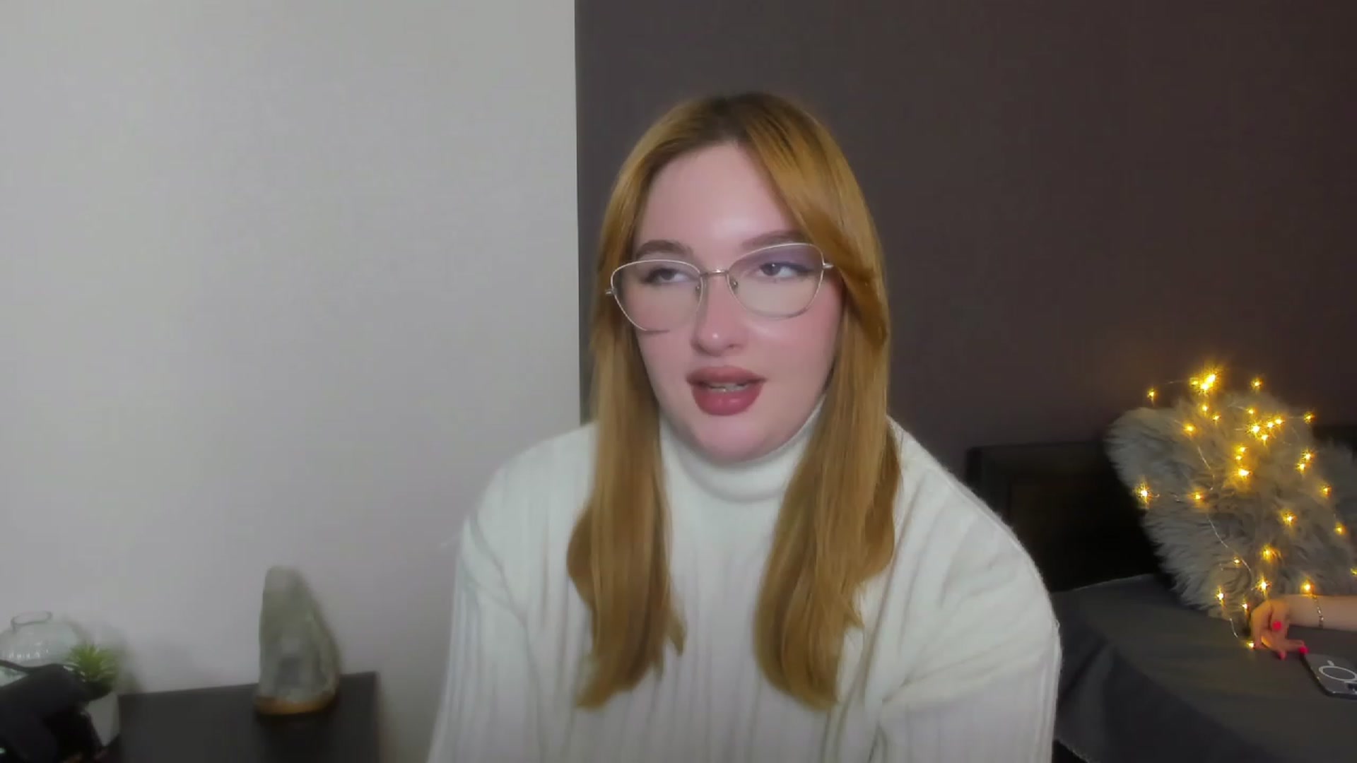 Gallery image thumbnail from AnaFoxy's myfreecams stream on, 11/20/2023, 10:57 image 16 of 20