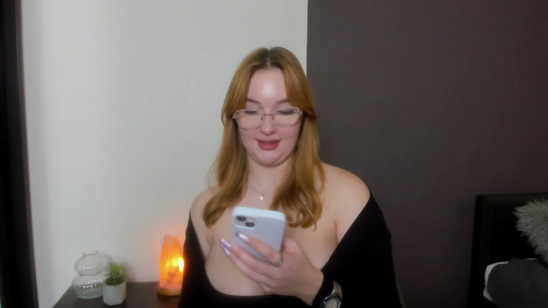 Gallery image thumbnail from AnaFoxy's myfreecams stream on, 11/25/2023, 12:06 image 8 of 20