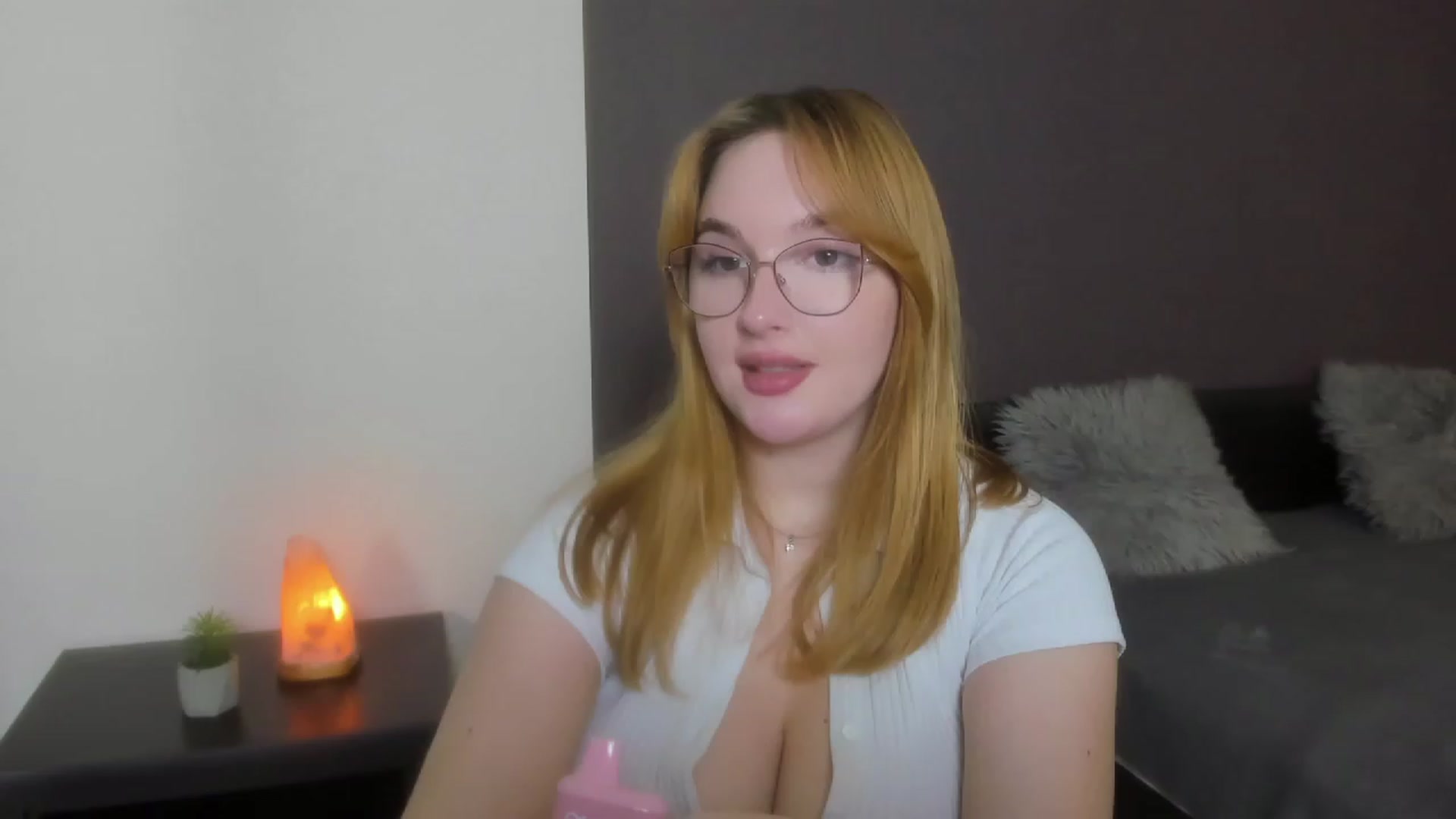 Gallery image thumbnail from AnaFoxy's myfreecams stream on, 11/29/2023, 11:32 image 14 of 20