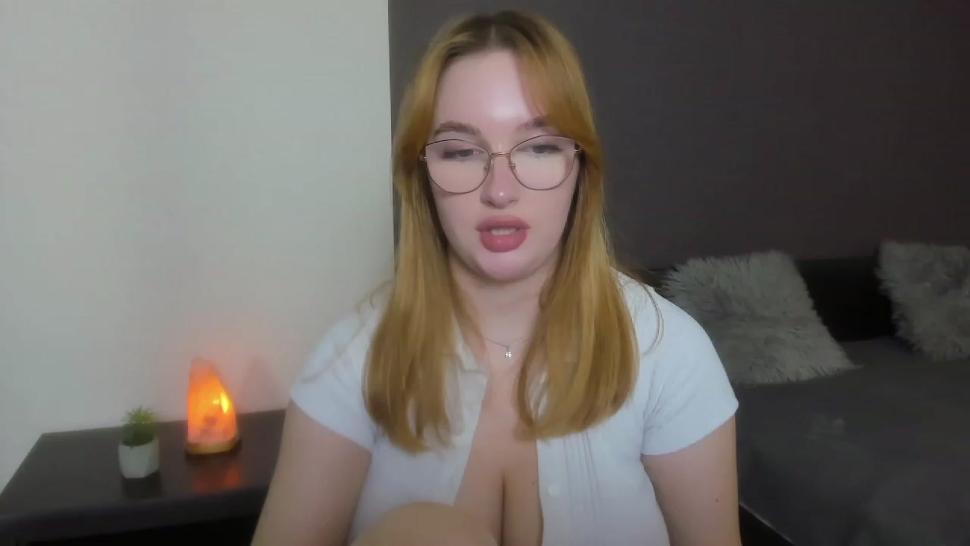 Gallery image thumbnail from AnaFoxy's myfreecams stream on, 11/29/2023, 11:32 image 18 of 20