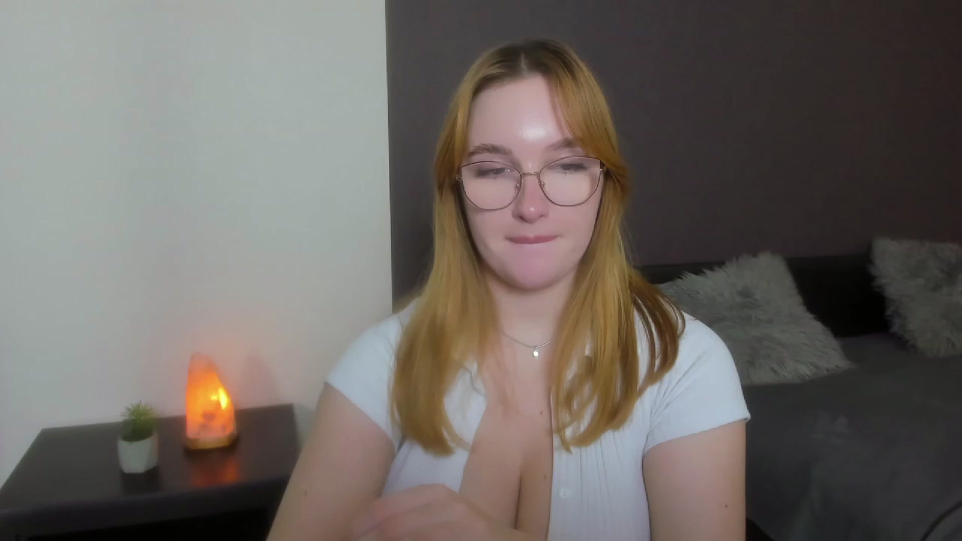 Gallery image thumbnail from AnaFoxy's myfreecams stream on, 11/29/2023, 13:58 image 14 of 20