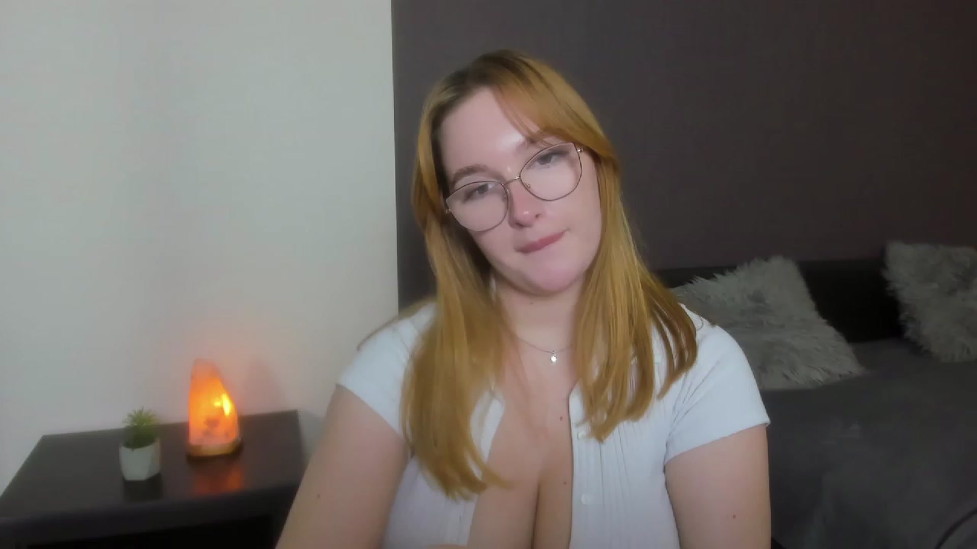 Gallery image thumbnail from AnaFoxy's myfreecams stream on, 11/29/2023, 13:58 image 7 of 20