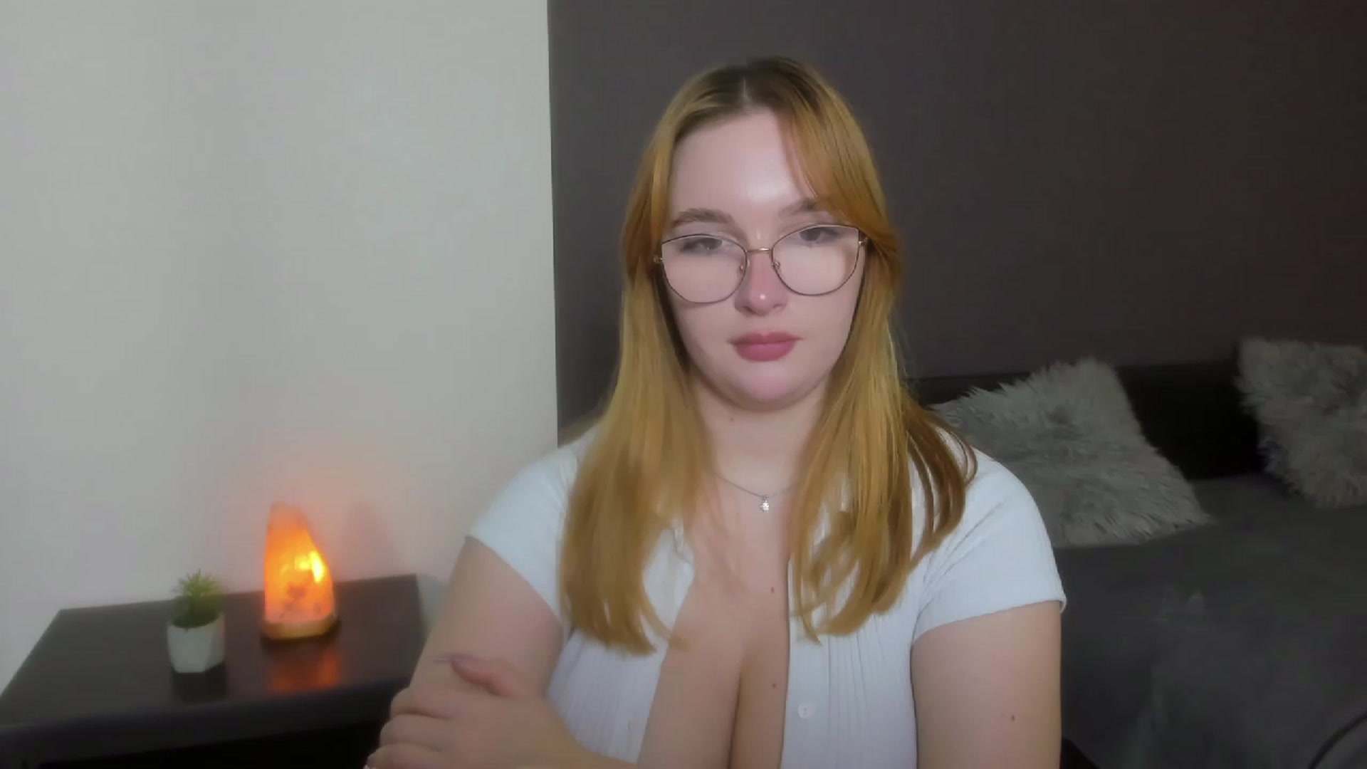 Gallery image thumbnail from AnaFoxy's myfreecams stream on, 11/29/2023, 13:58 image 16 of 20