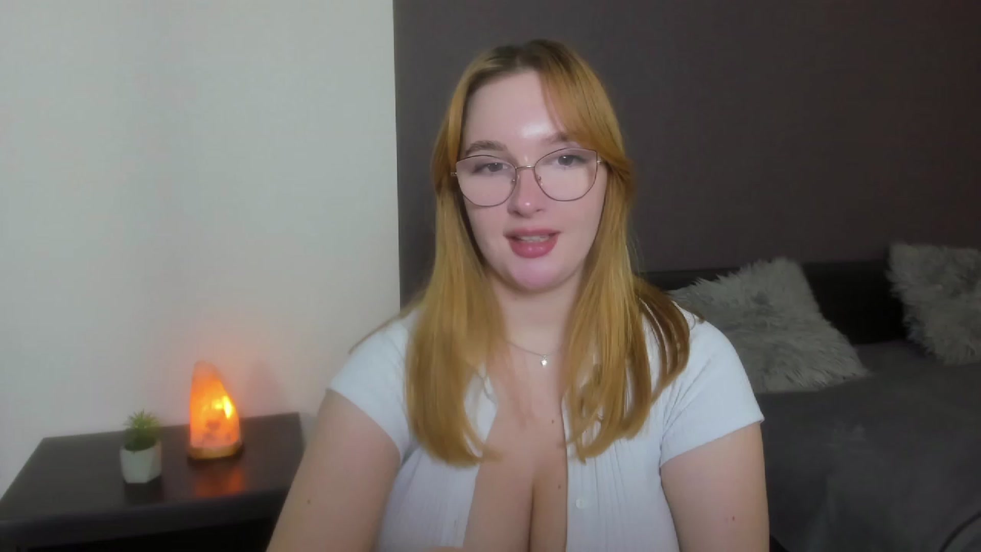 Gallery image thumbnail from AnaFoxy's myfreecams stream on, 11/29/2023, 13:58 image 8 of 20