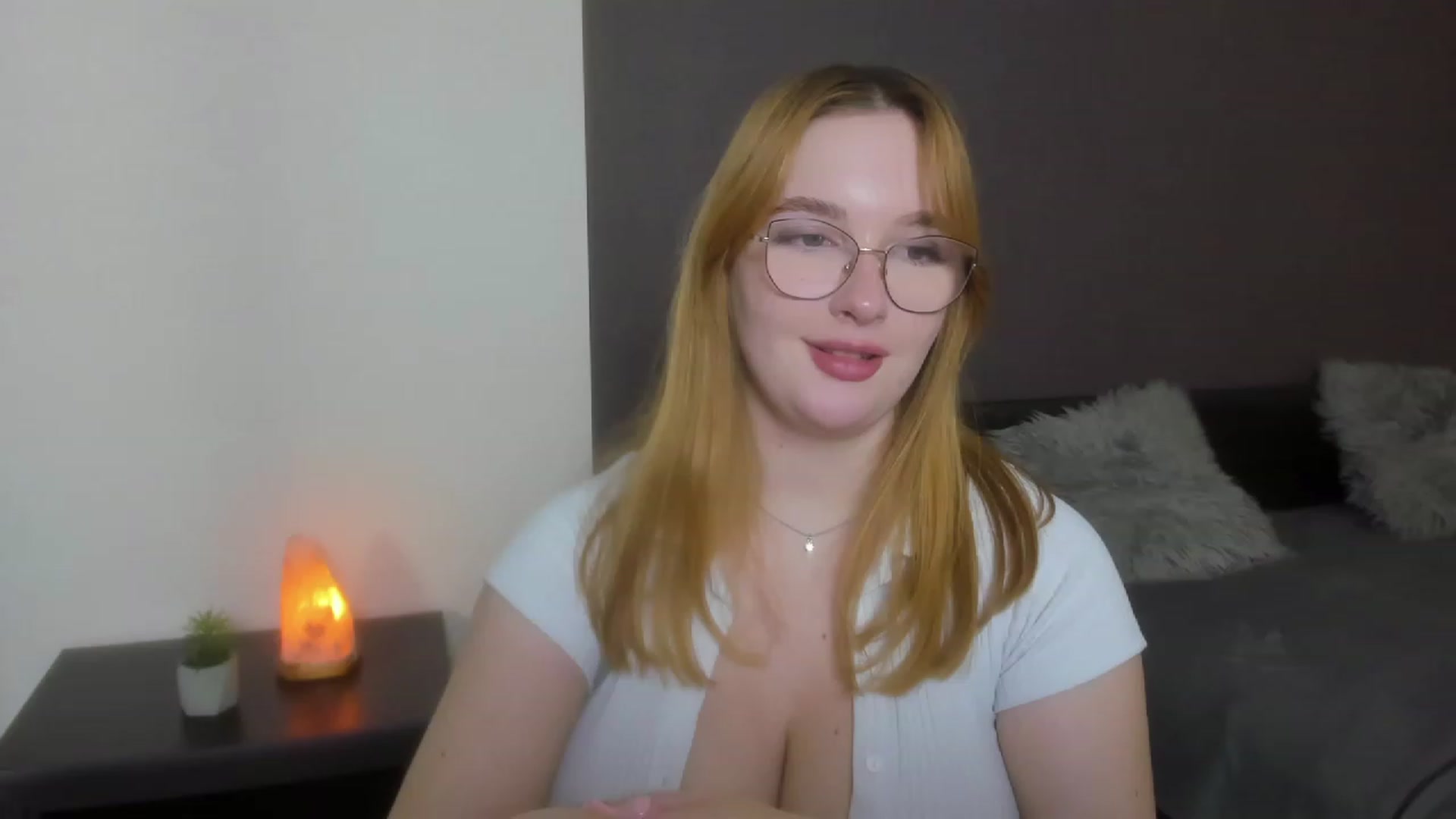 Gallery image thumbnail from AnaFoxy's myfreecams stream on, 11/29/2023, 13:58 image 19 of 20