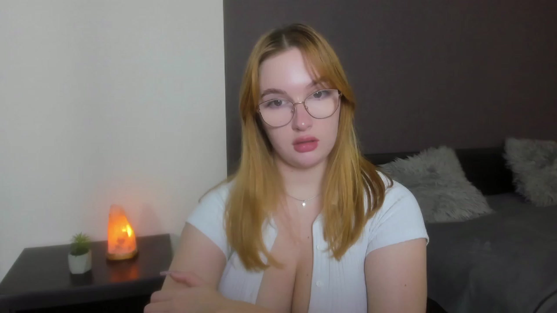 Gallery image thumbnail from AnaFoxy's myfreecams stream on, 11/29/2023, 13:58 image 6 of 20