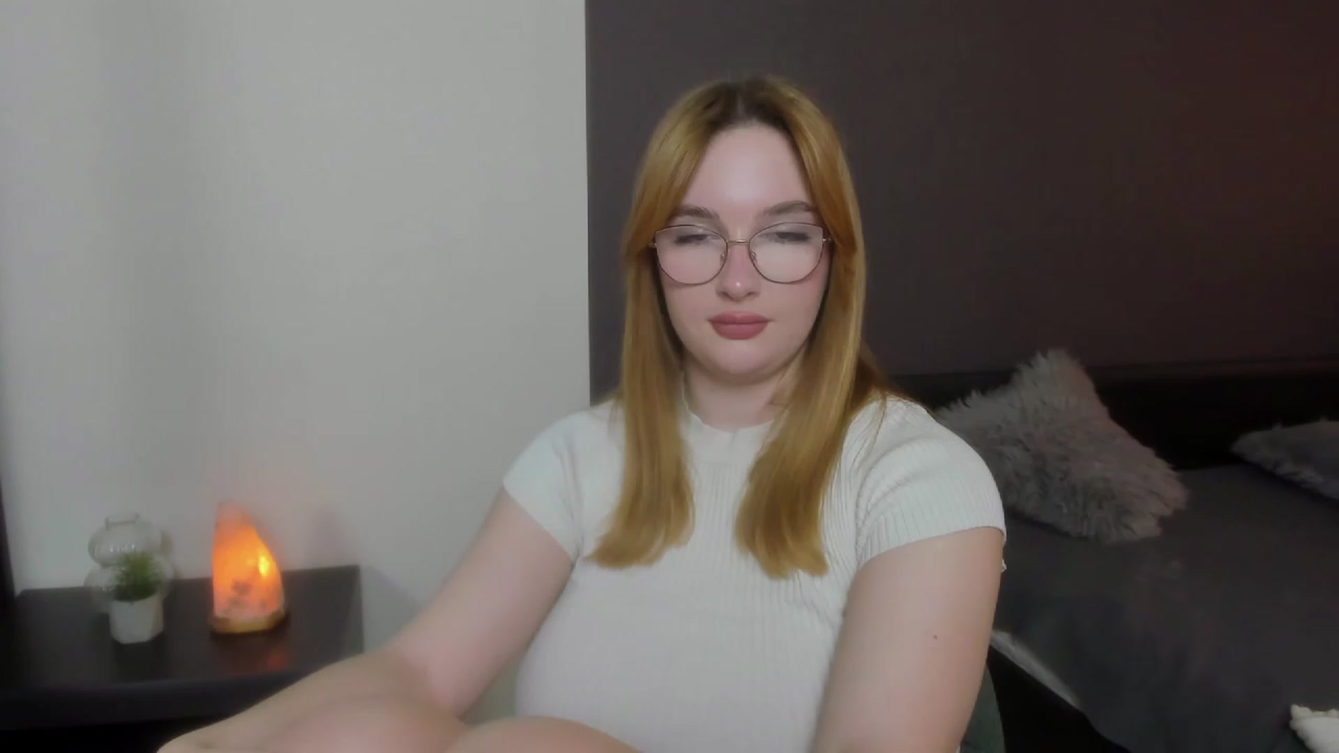 Gallery image thumbnail from AnaFoxy's myfreecams stream on, 11/30/2023, 10:52 image 10 of 20