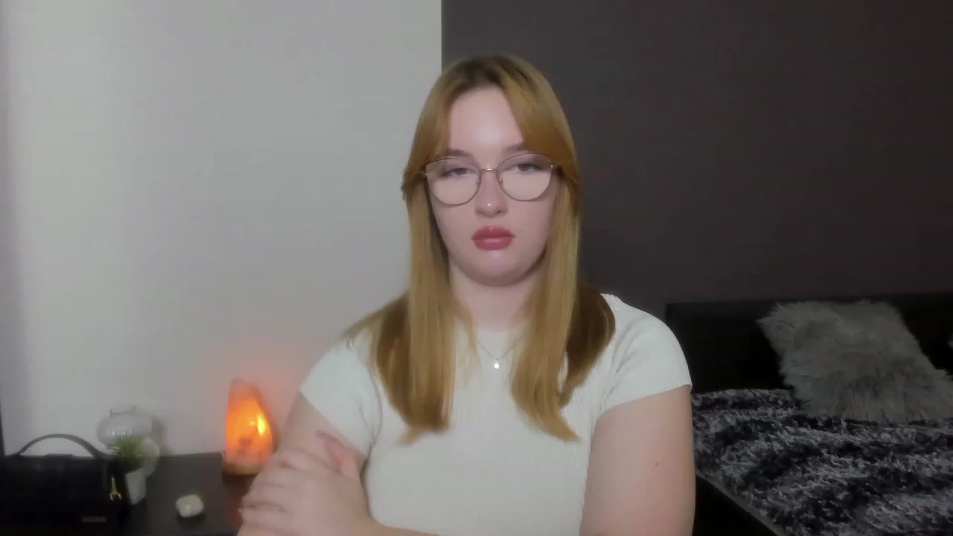 Gallery image thumbnail from AnaFoxy's myfreecams stream on, 12/01/2023, 11:40 image 13 of 20