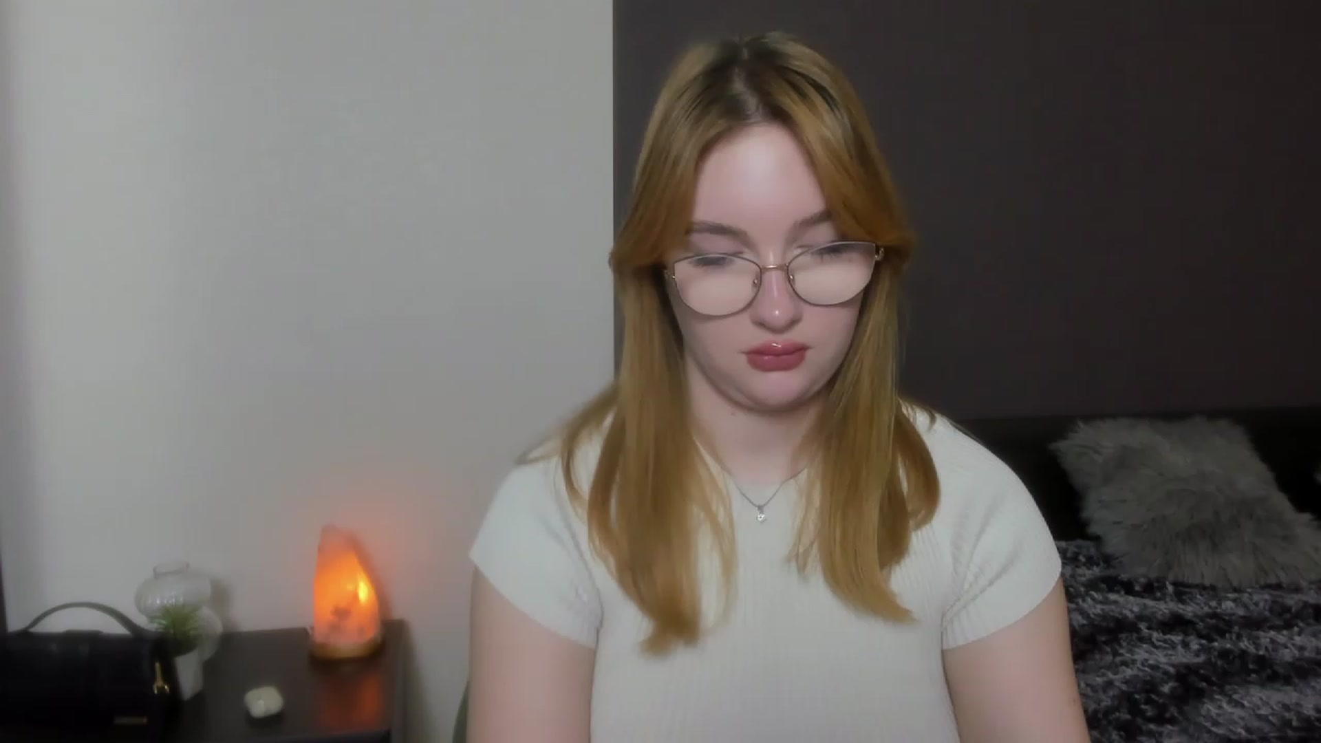 Gallery image thumbnail from AnaFoxy's myfreecams stream on, 12/01/2023, 11:40 image 20 of 20