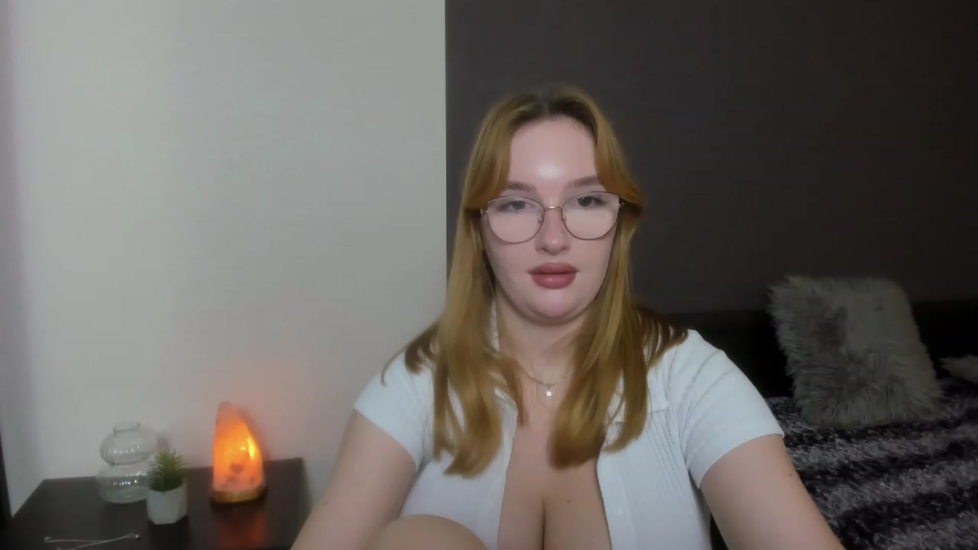 Gallery image thumbnail from AnaFoxy's myfreecams stream on, 12/02/2023, 11:09 image 2 of 20