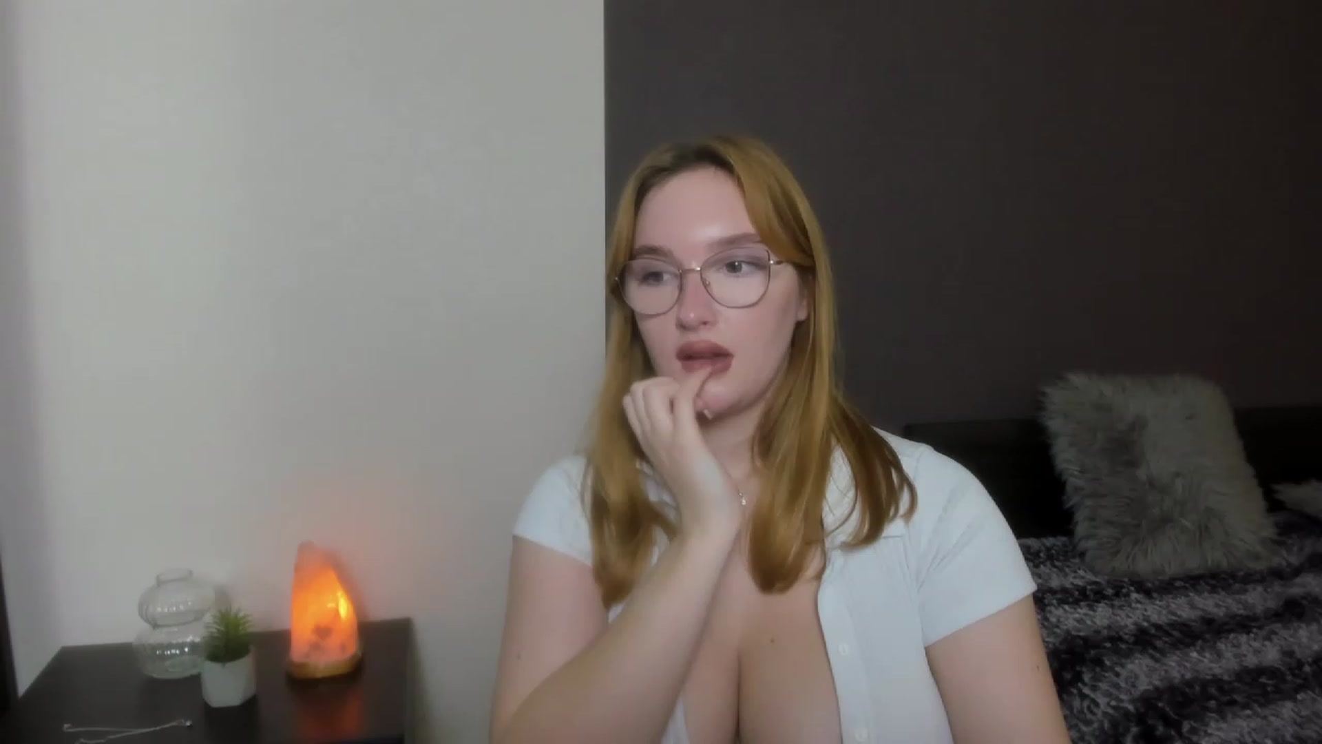 Gallery image thumbnail from AnaFoxy's myfreecams stream on, 12/02/2023, 11:09 image 10 of 20