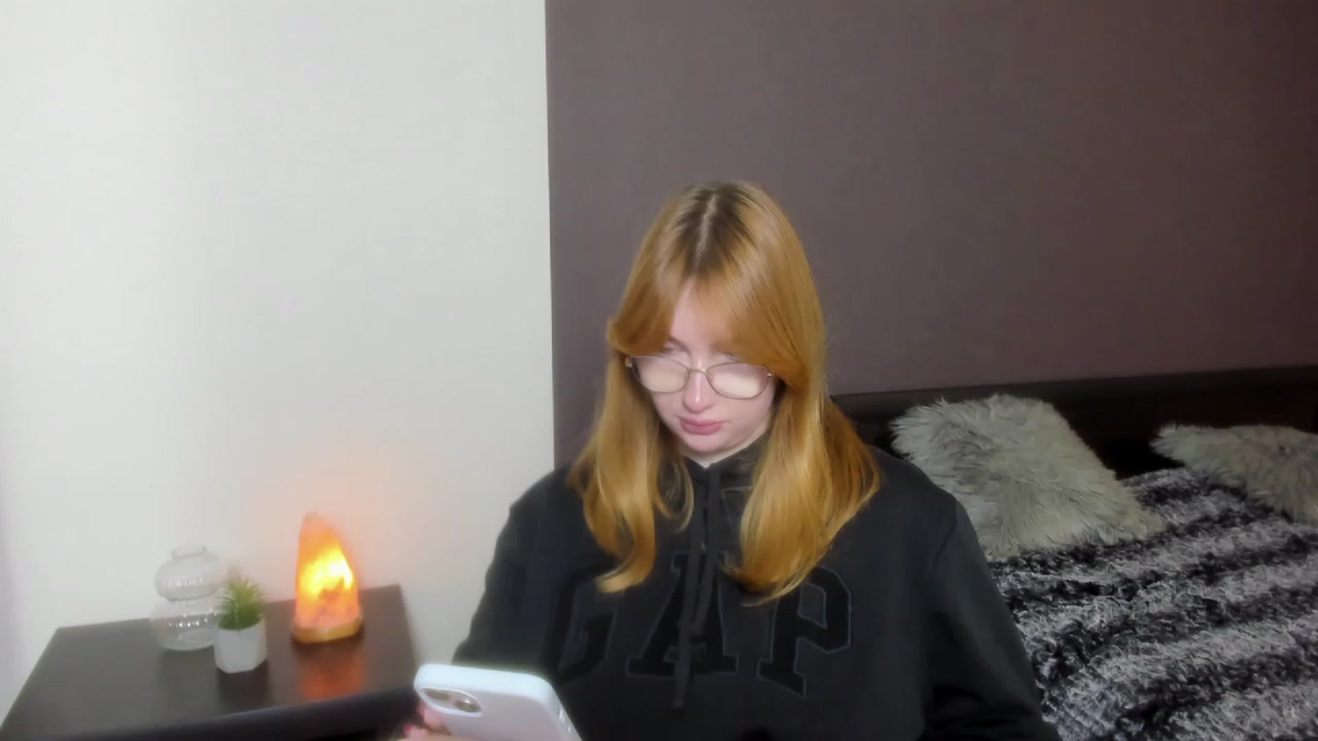 Gallery image thumbnail from AnaFoxy's myfreecams stream on, 12/03/2023, 11:43 image 16 of 20
