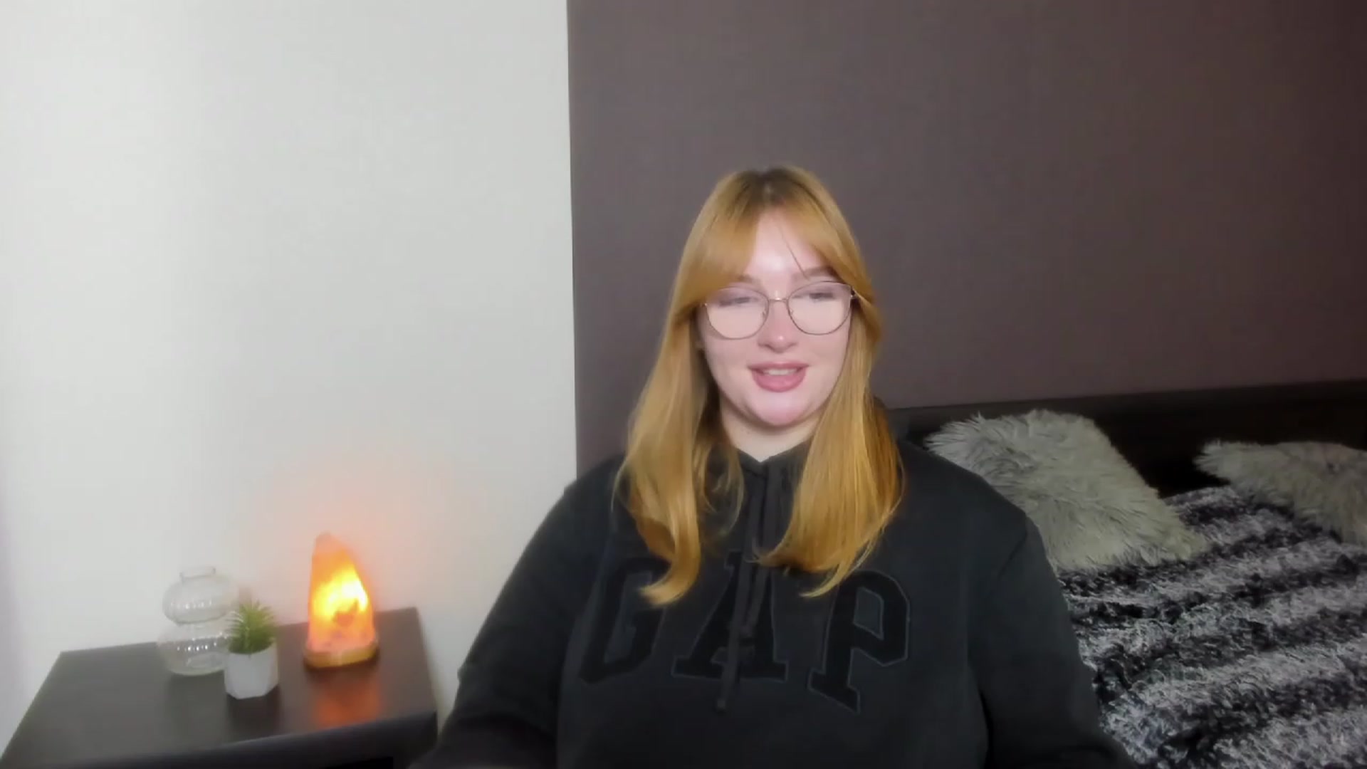 Gallery image thumbnail from AnaFoxy's myfreecams stream on, 12/03/2023, 11:43 image 3 of 20