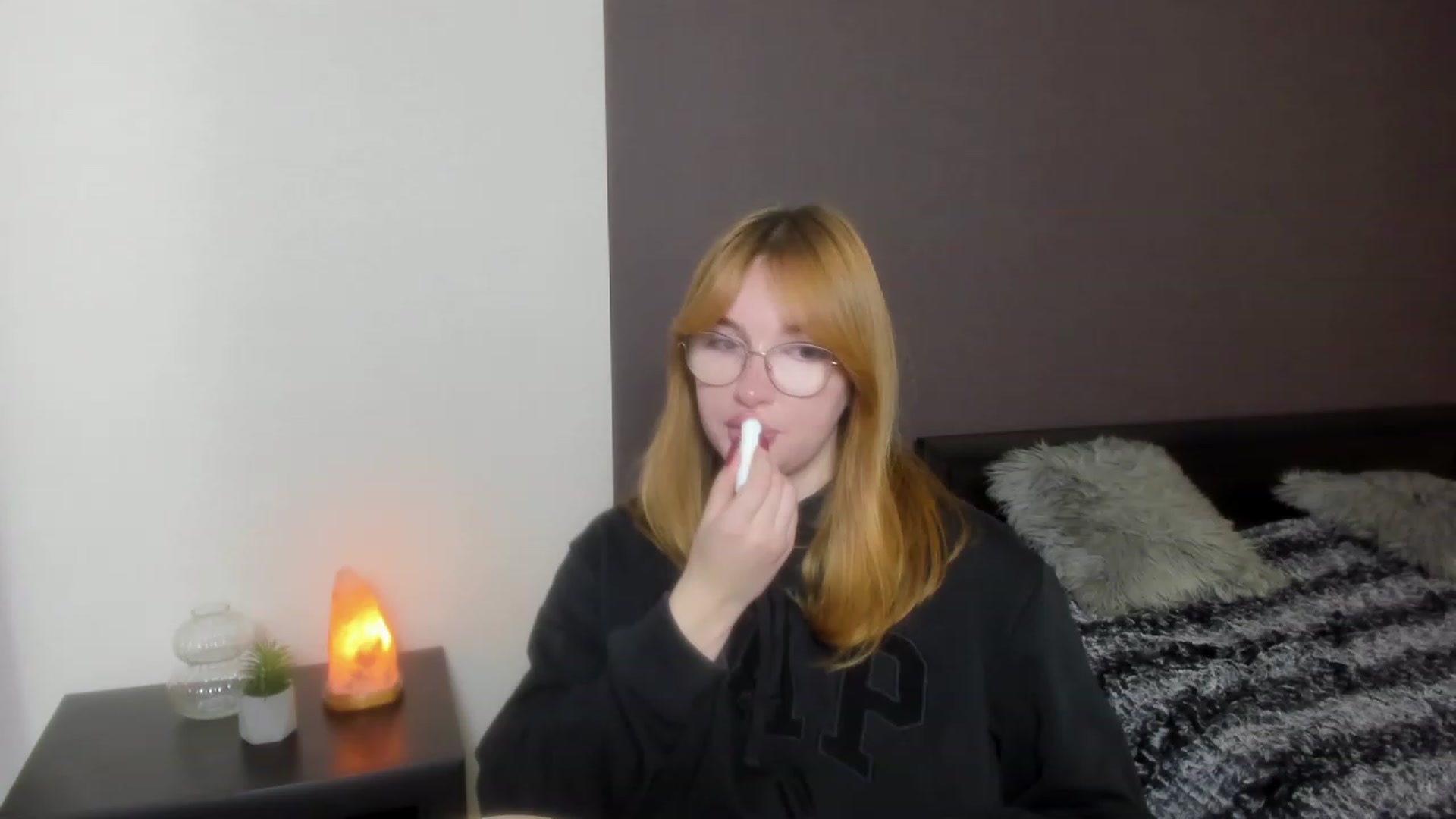 Gallery image thumbnail from AnaFoxy's myfreecams stream on, 12/03/2023, 11:43 image 19 of 20