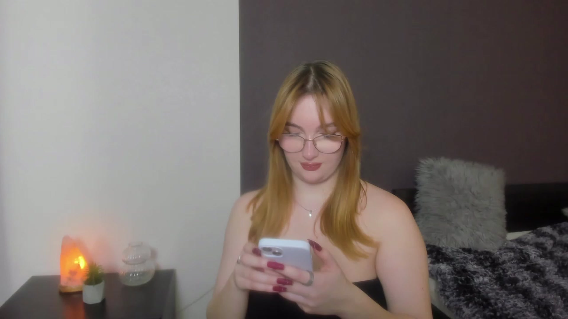 Gallery image thumbnail from AnaFoxy's myfreecams stream on, 12/09/2023, 12:52 image 6 of 20
