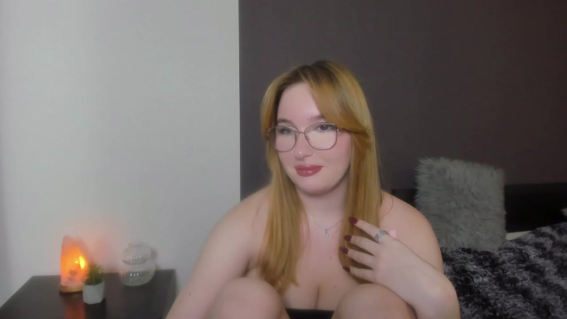 Gallery image thumbnail from AnaFoxy's myfreecams stream on, 12/09/2023, 12:52 image 12 of 20