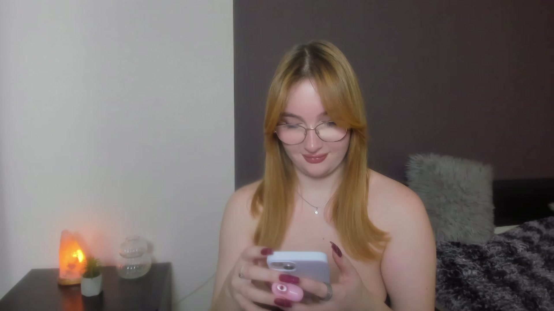 Gallery image thumbnail from AnaFoxy's myfreecams stream on, 12/09/2023, 12:52 image 20 of 20