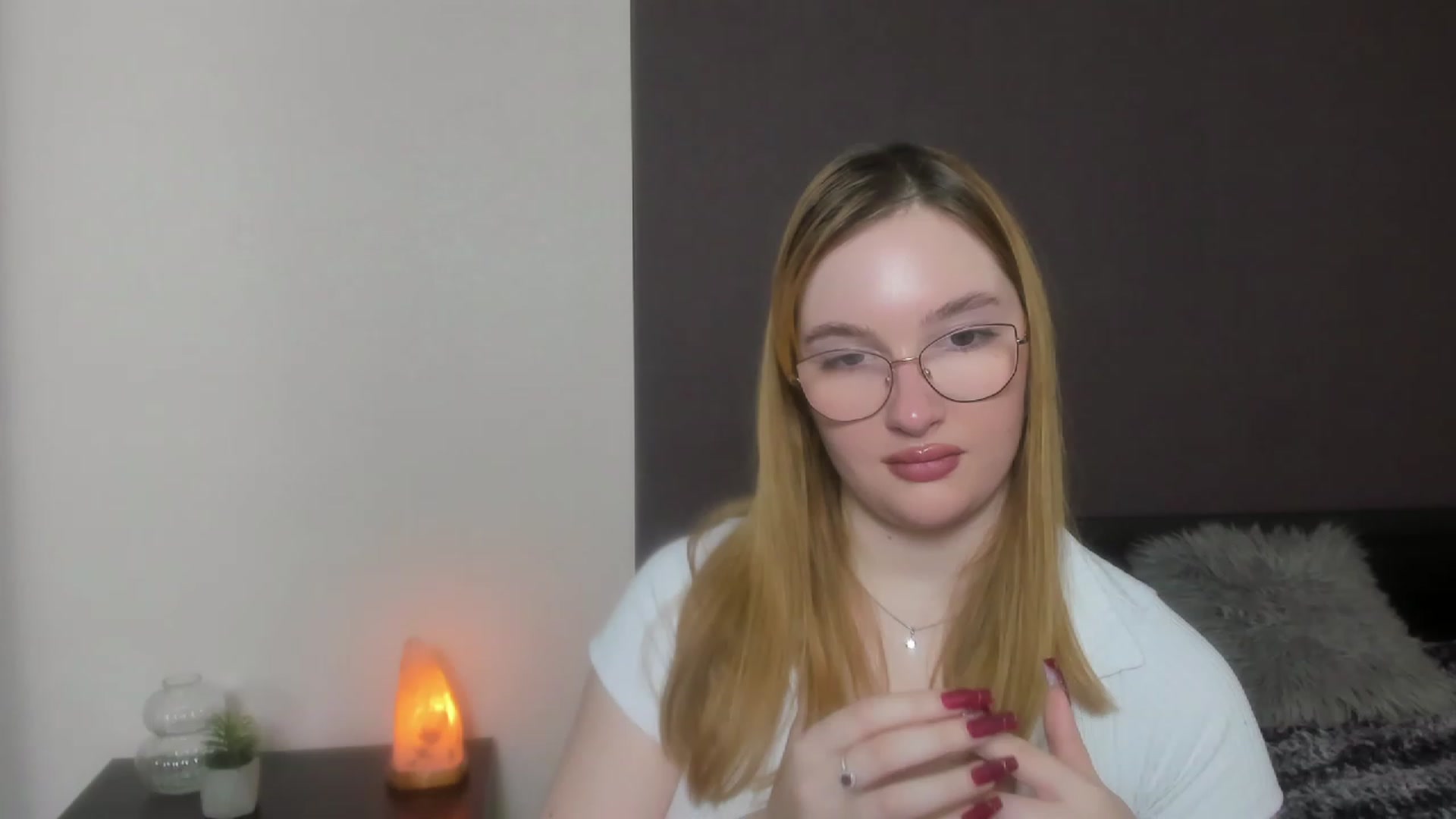 Gallery image thumbnail from AnaFoxy's myfreecams stream on, 12/11/2023, 11:20 image 2 of 20