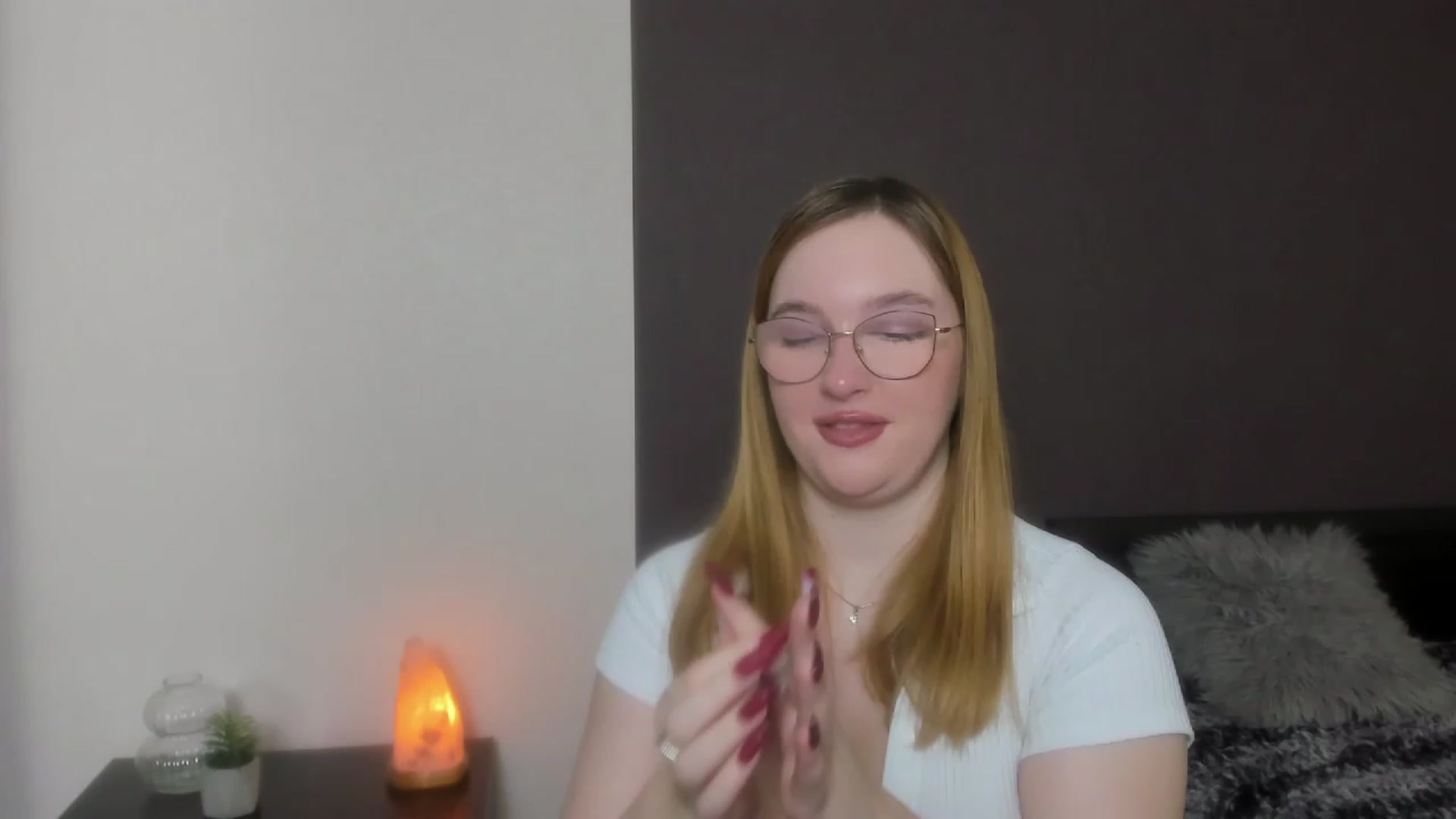 Gallery image thumbnail from AnaFoxy's myfreecams stream on, 12/11/2023, 11:20 image 13 of 20