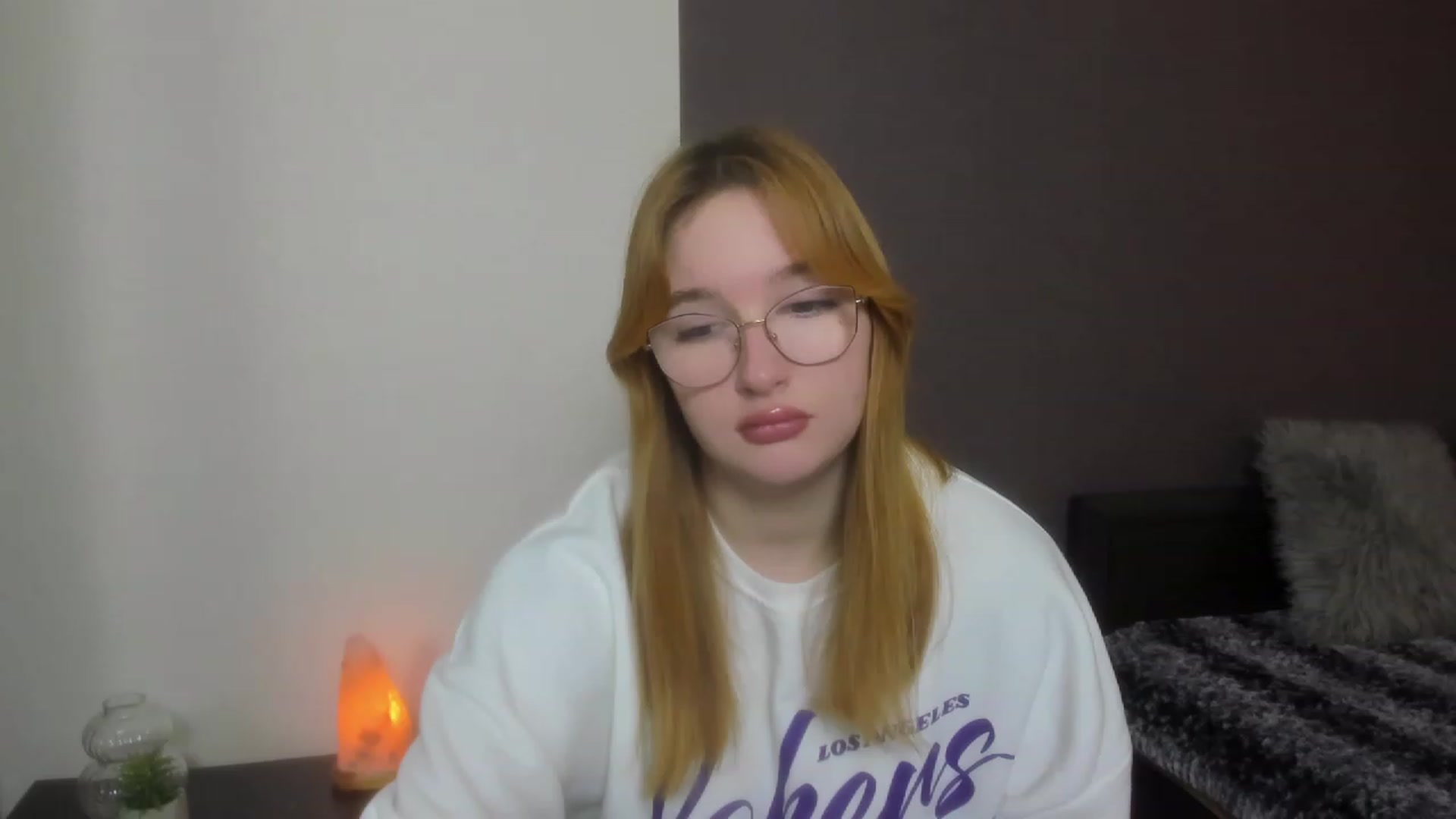 Gallery image thumbnail from AnaFoxy's myfreecams stream on, 12/12/2023, 08:50 image 2 of 20