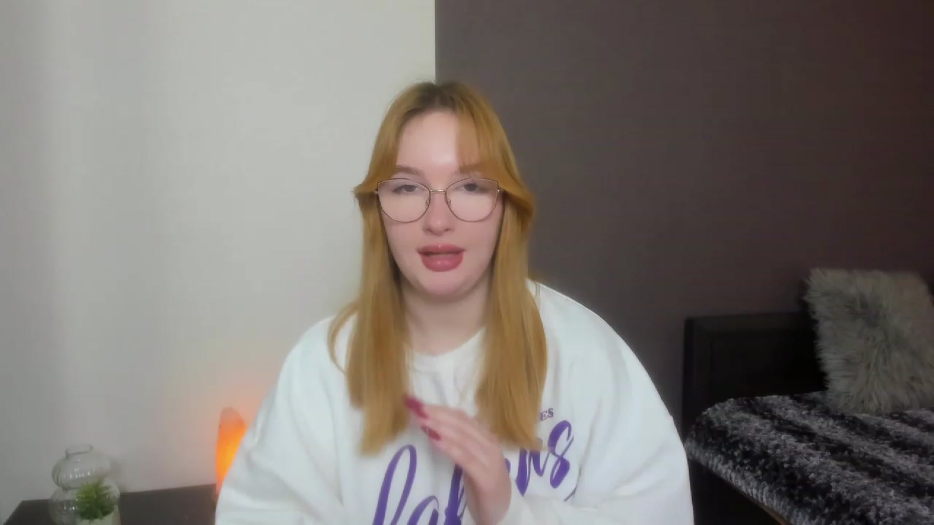 Gallery image thumbnail from AnaFoxy's myfreecams stream on, 12/12/2023, 08:50 image 20 of 20