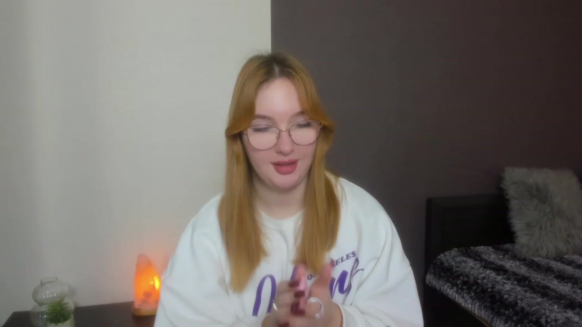 Gallery image thumbnail from AnaFoxy's myfreecams stream on, 12/12/2023, 08:50 image 11 of 20