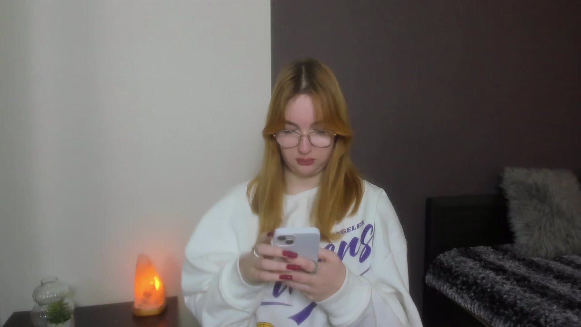 Gallery image thumbnail from AnaFoxy's myfreecams stream on, 12/12/2023, 08:50 image 17 of 20